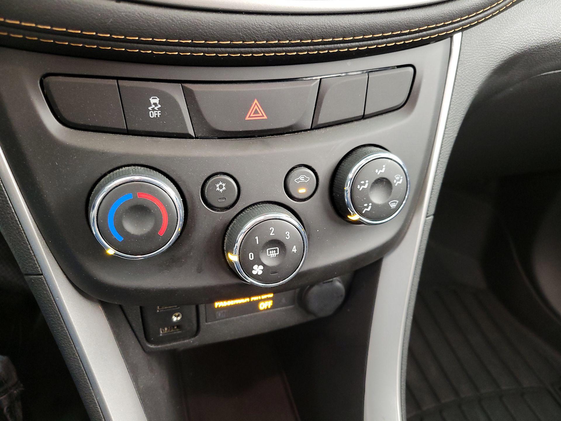 Thumbnail: 2020 Chevrolet Trax - 16