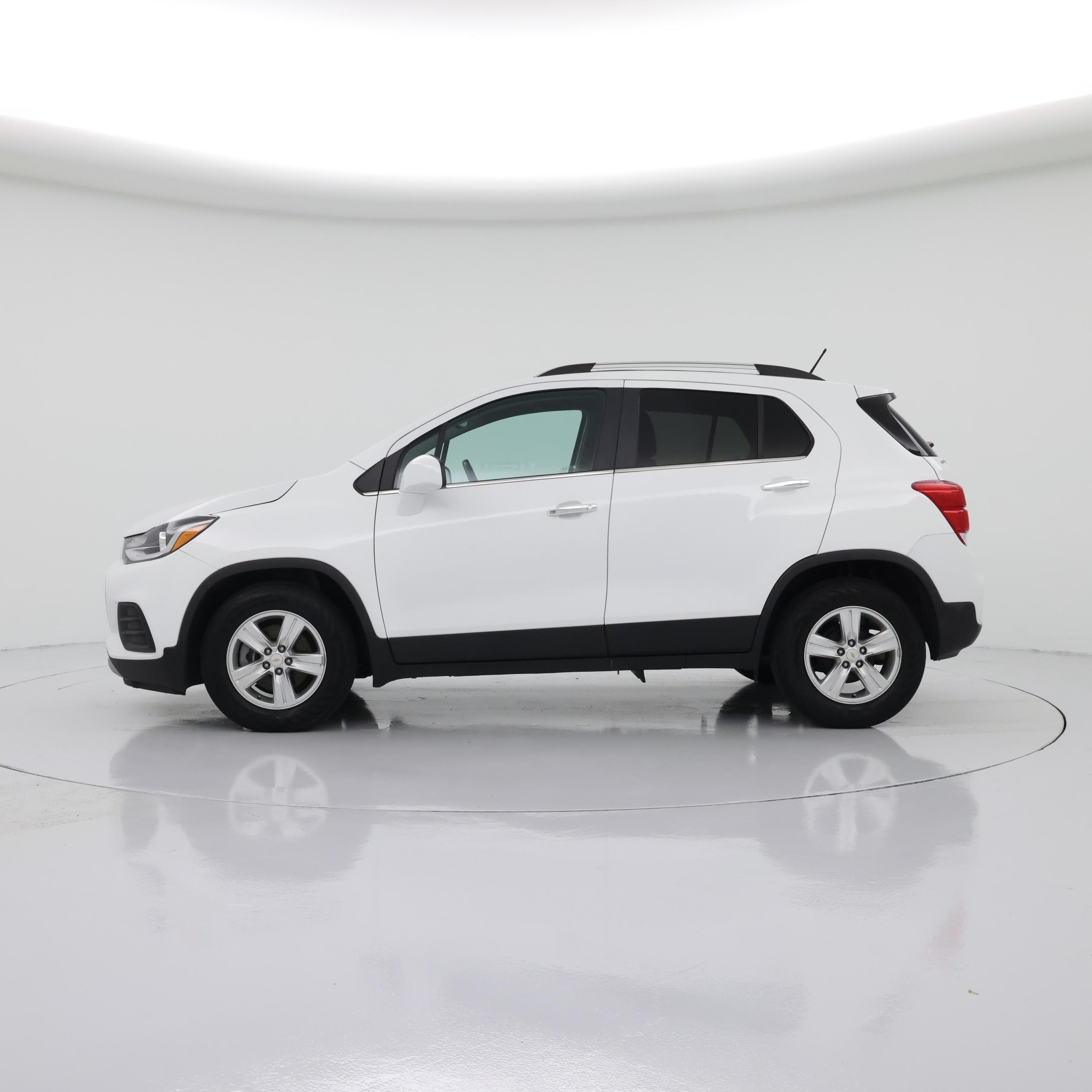 Thumbnail: 2020 Chevrolet Trax - 3
