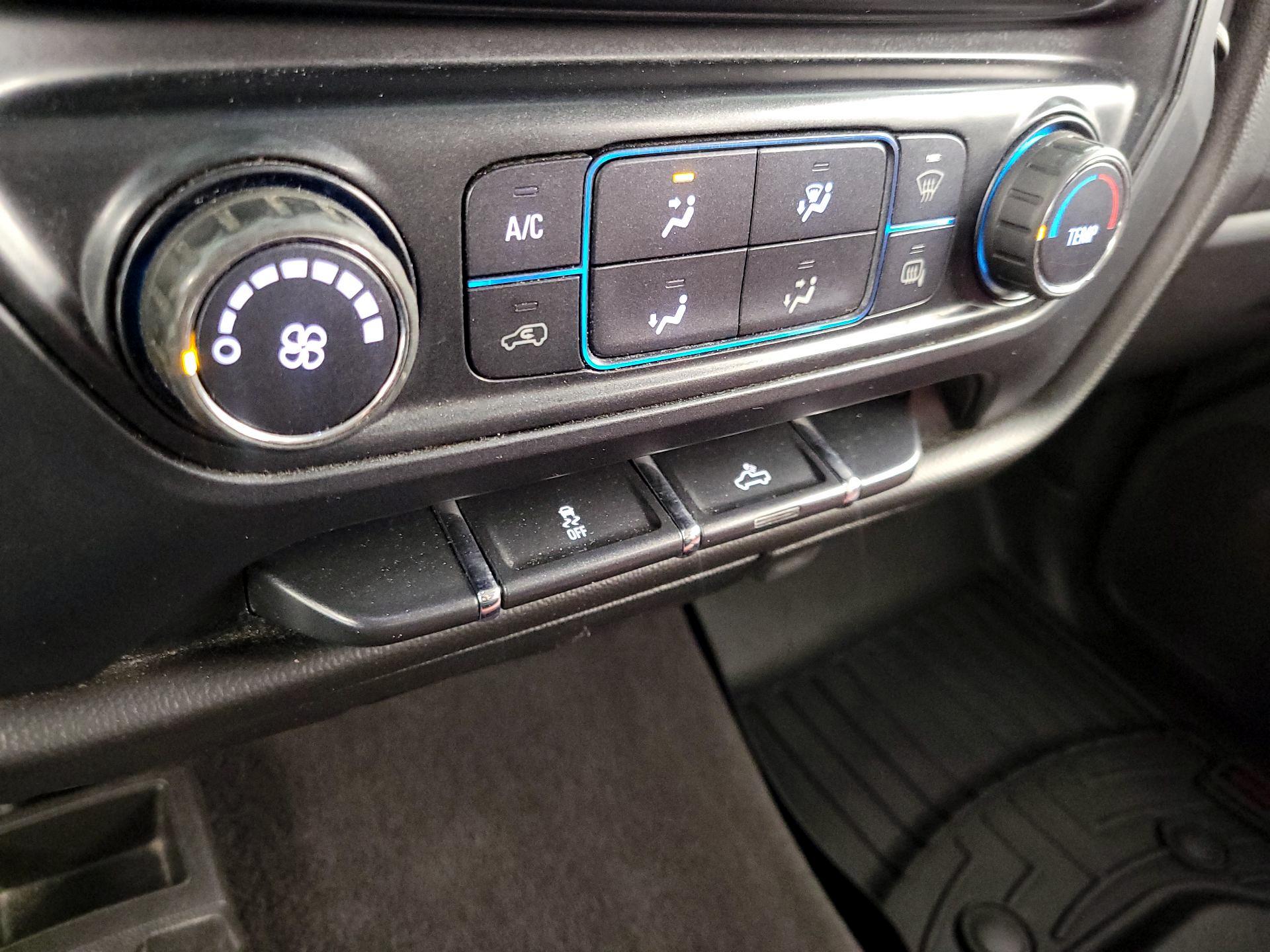 Thumbnail: 2019 GMC Sierra 1500 - 16