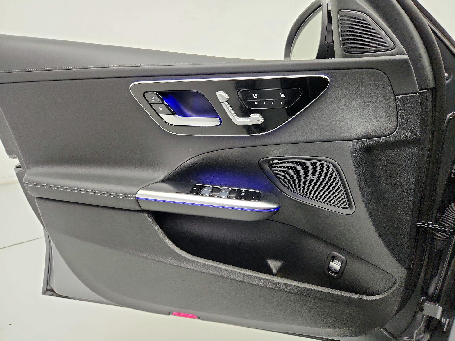 Thumbnail: 2022 Mercedes-Benz C-Class - 12