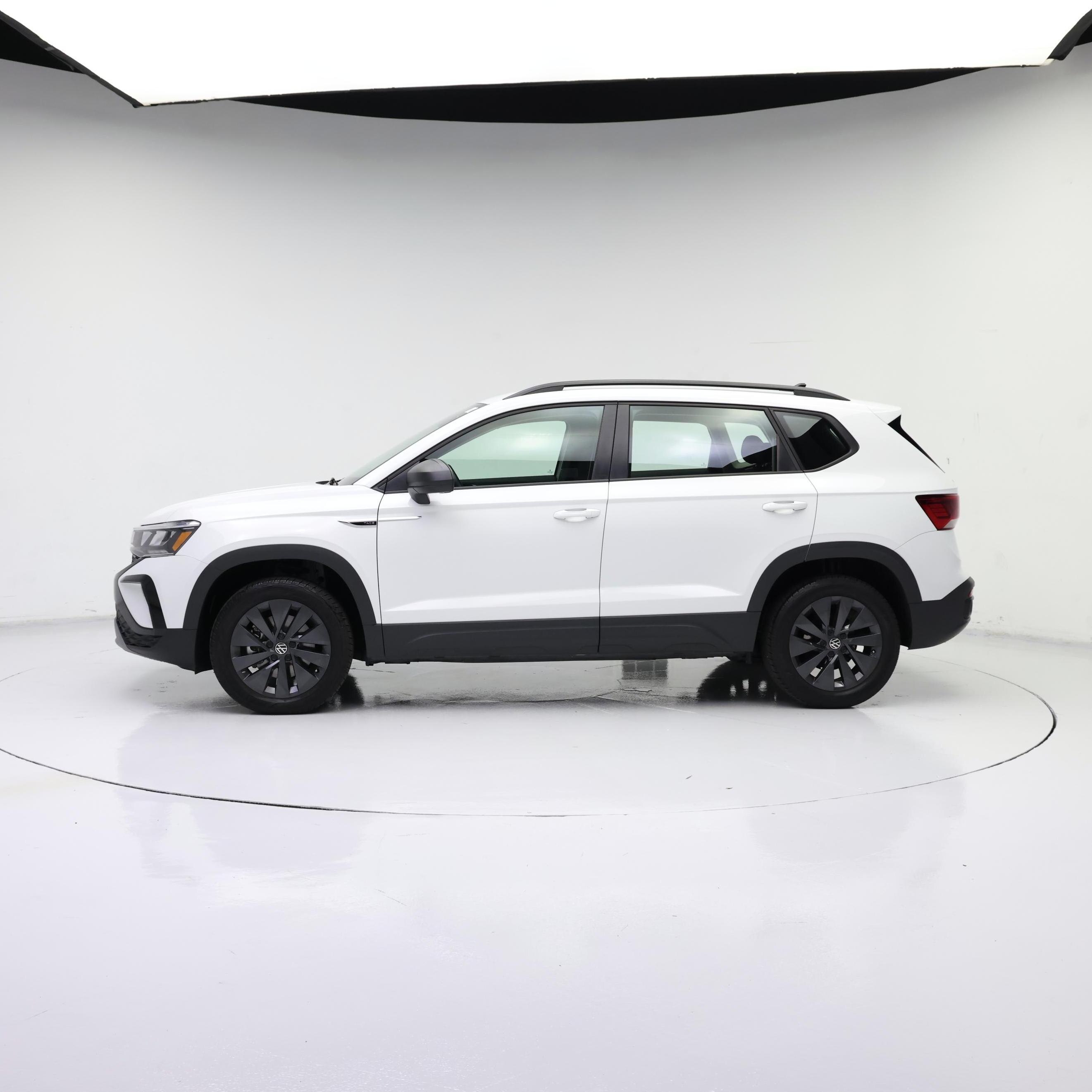 Thumbnail: 2024 Volkswagen Taos - 3