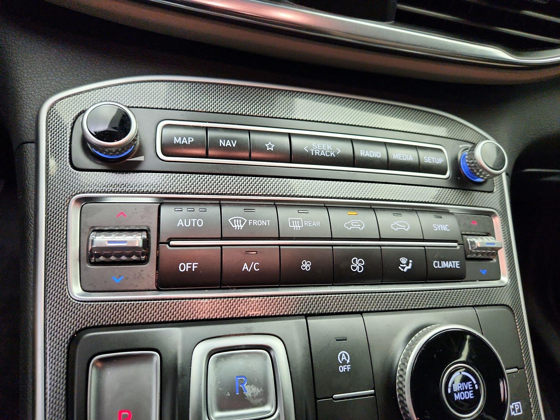 Thumbnail: 2023 Hyundai Santa Fe - 17