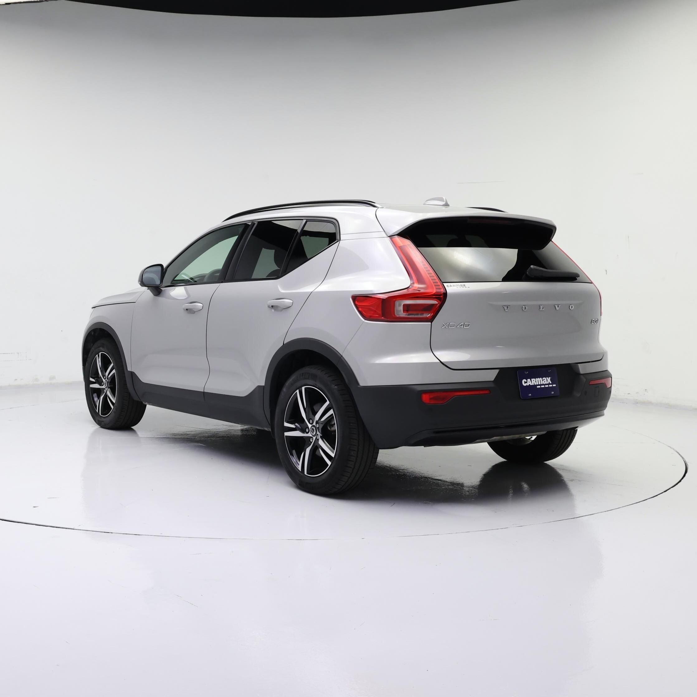 Thumbnail: 2024 Volvo XC40 - 2