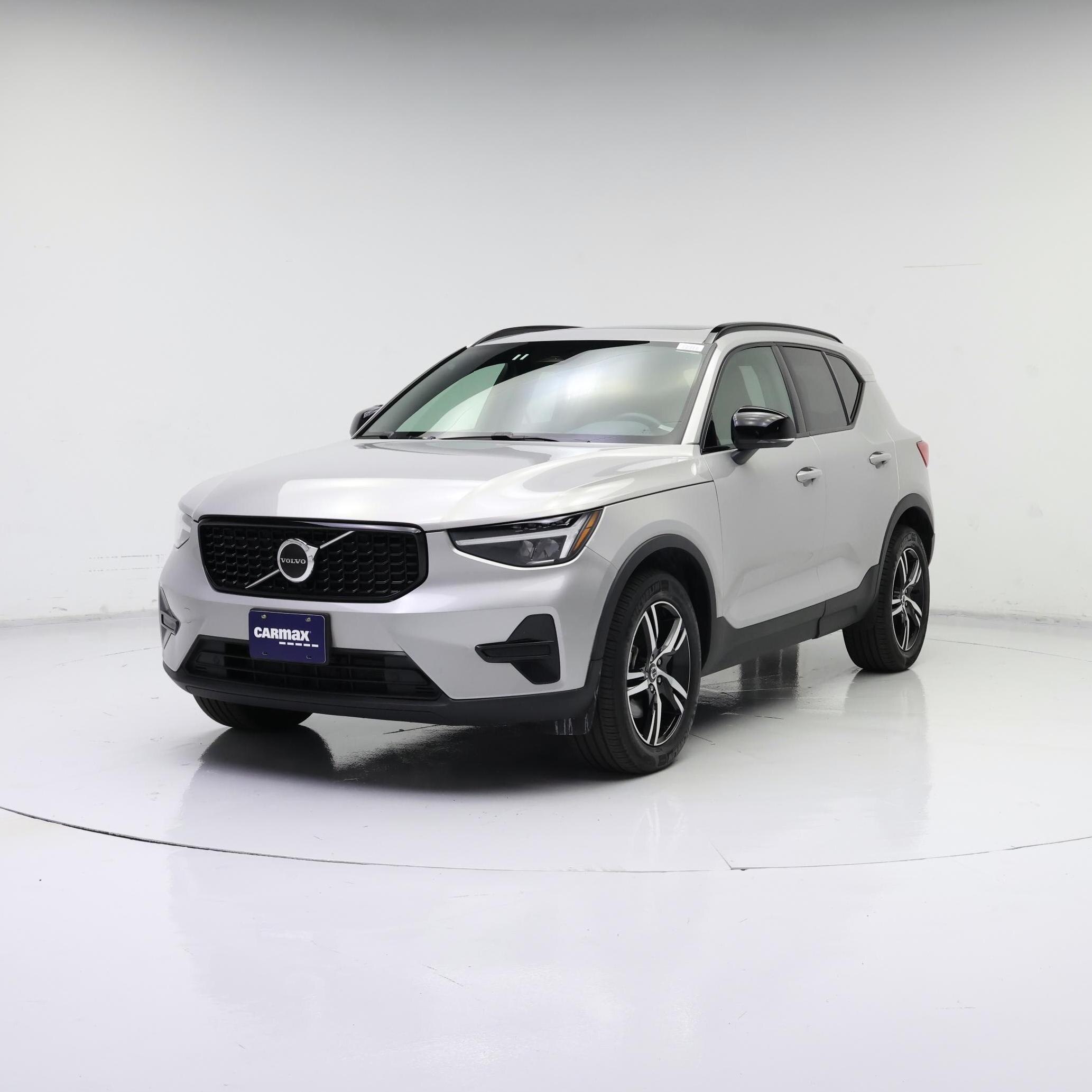 Thumbnail: 2024 Volvo XC40 - 4