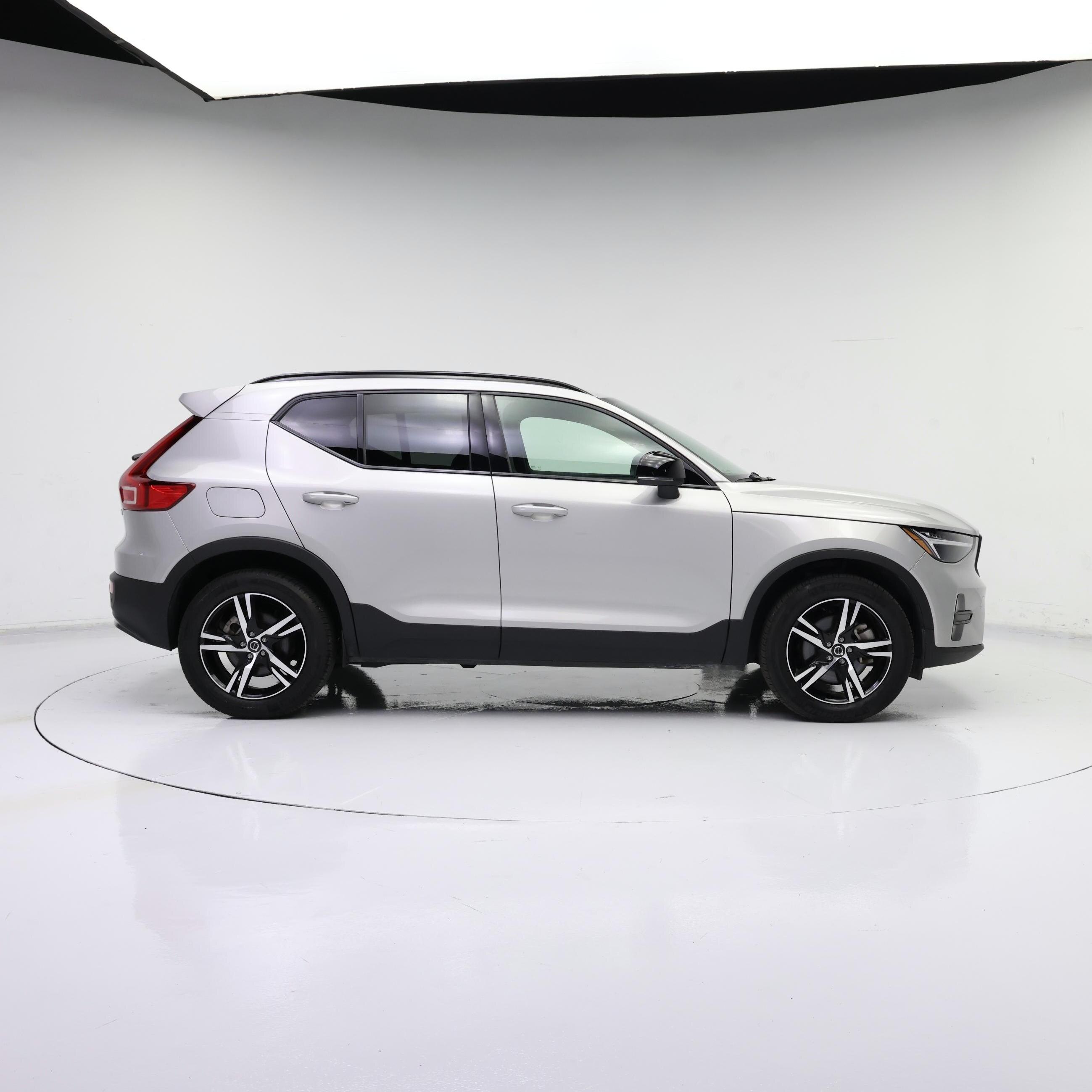 Thumbnail: 2024 Volvo XC40 - 7