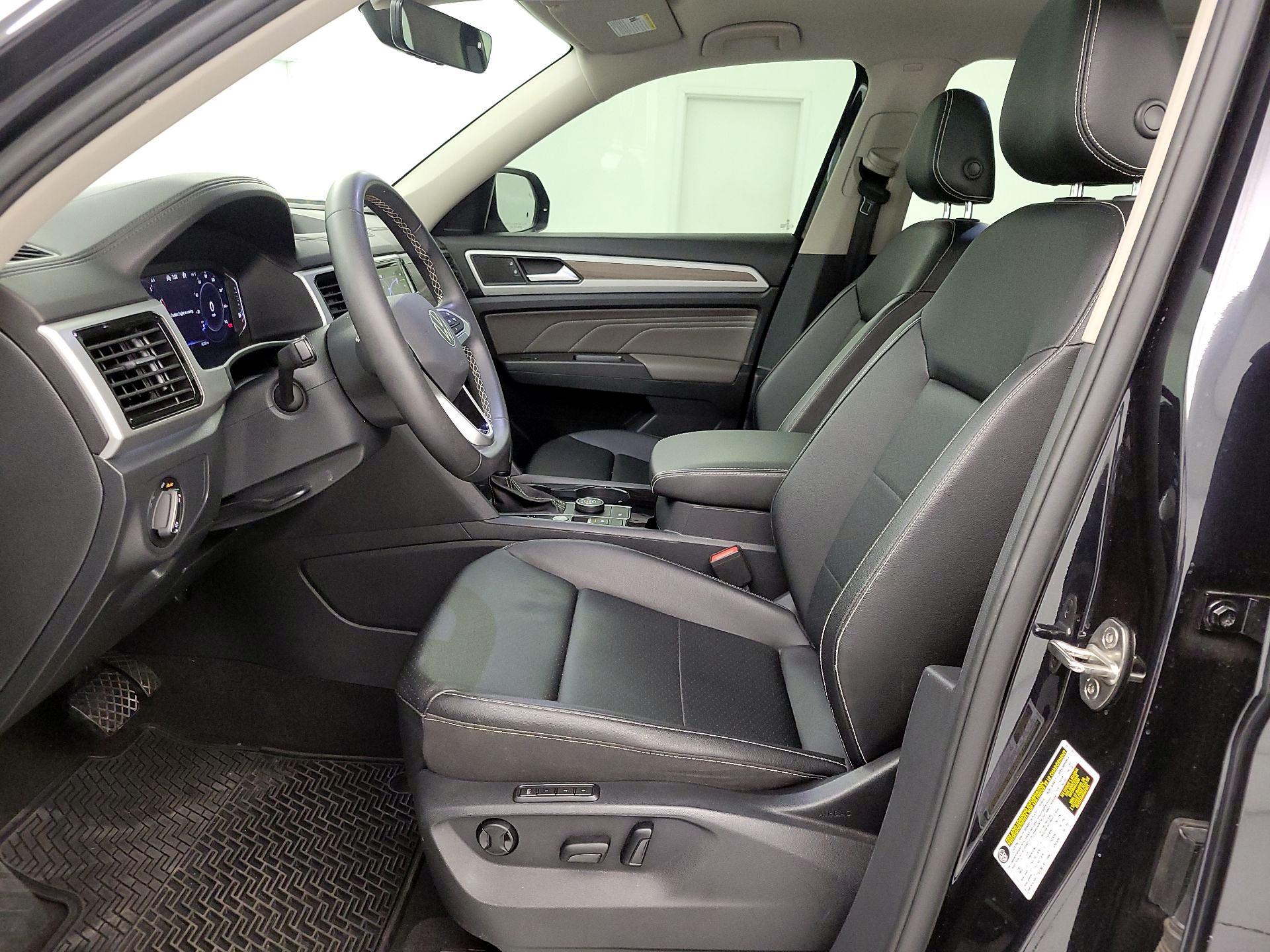 Thumbnail: 2023 Volkswagen Atlas - 11