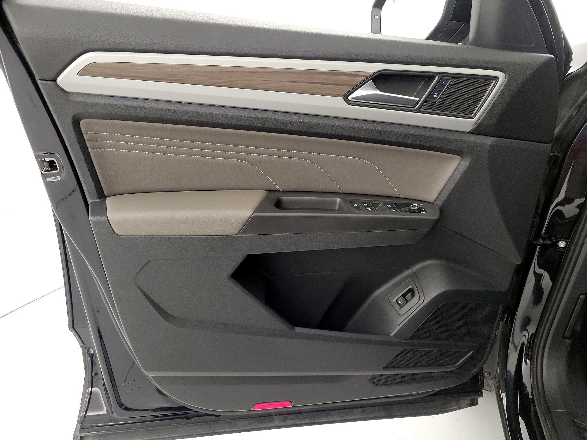 Thumbnail: 2023 Volkswagen Atlas - 12