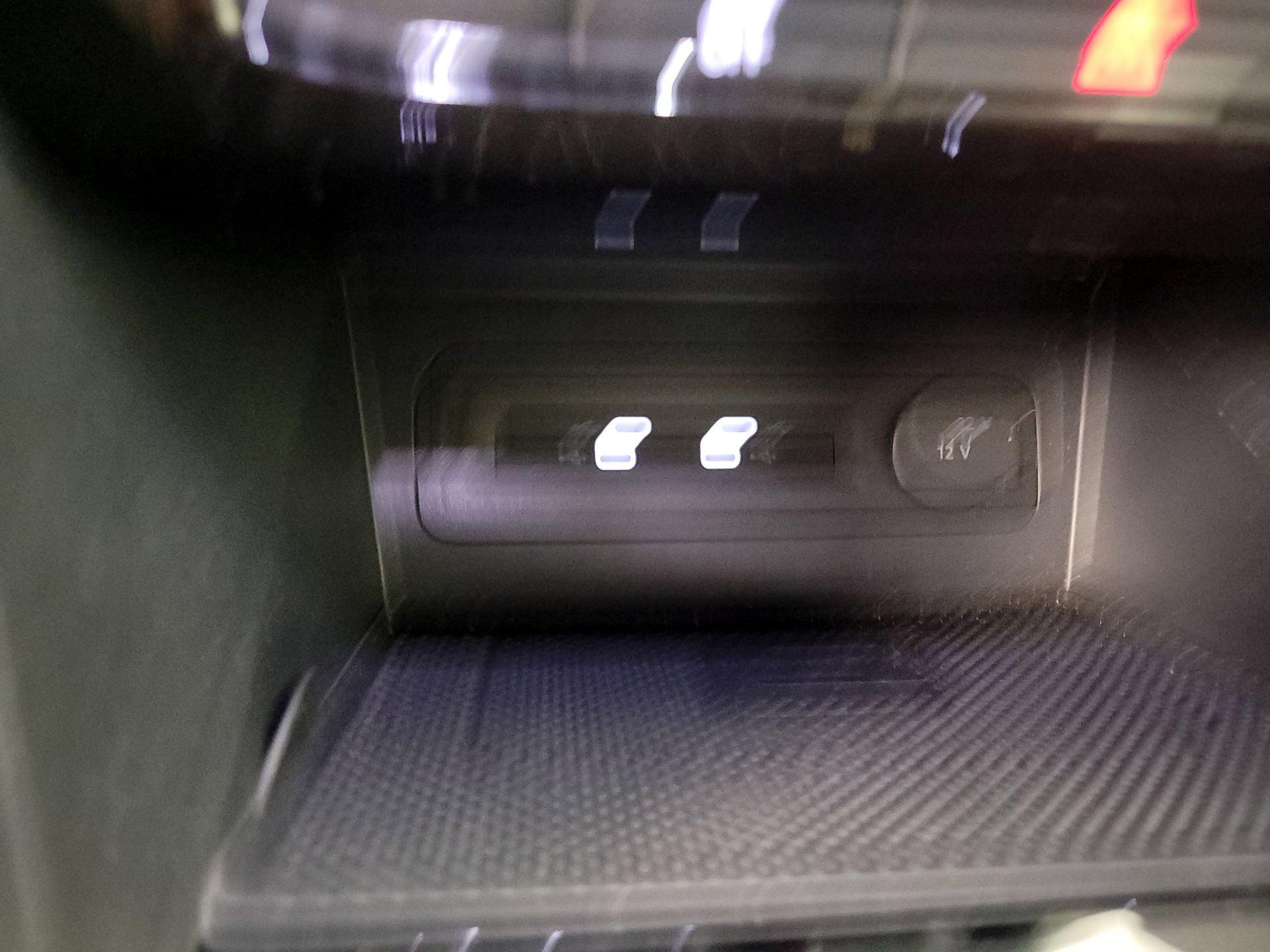 Thumbnail: 2023 Volkswagen Atlas - 19