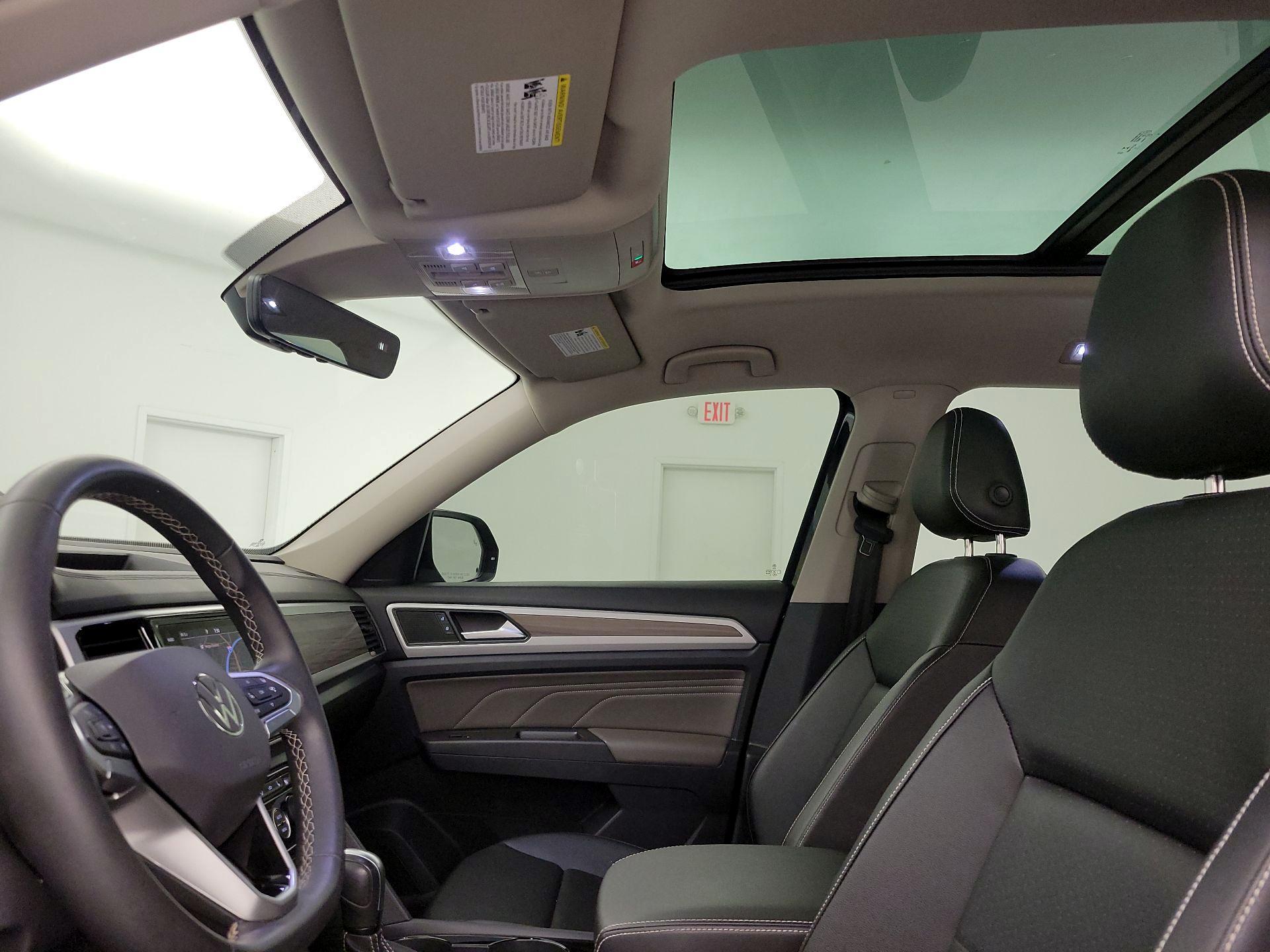 Thumbnail: 2023 Volkswagen Atlas - 20