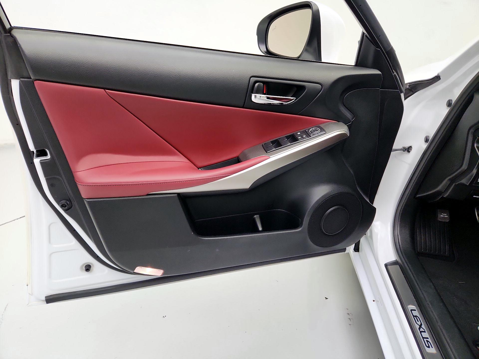 Thumbnail: 2014 Lexus IS - 12