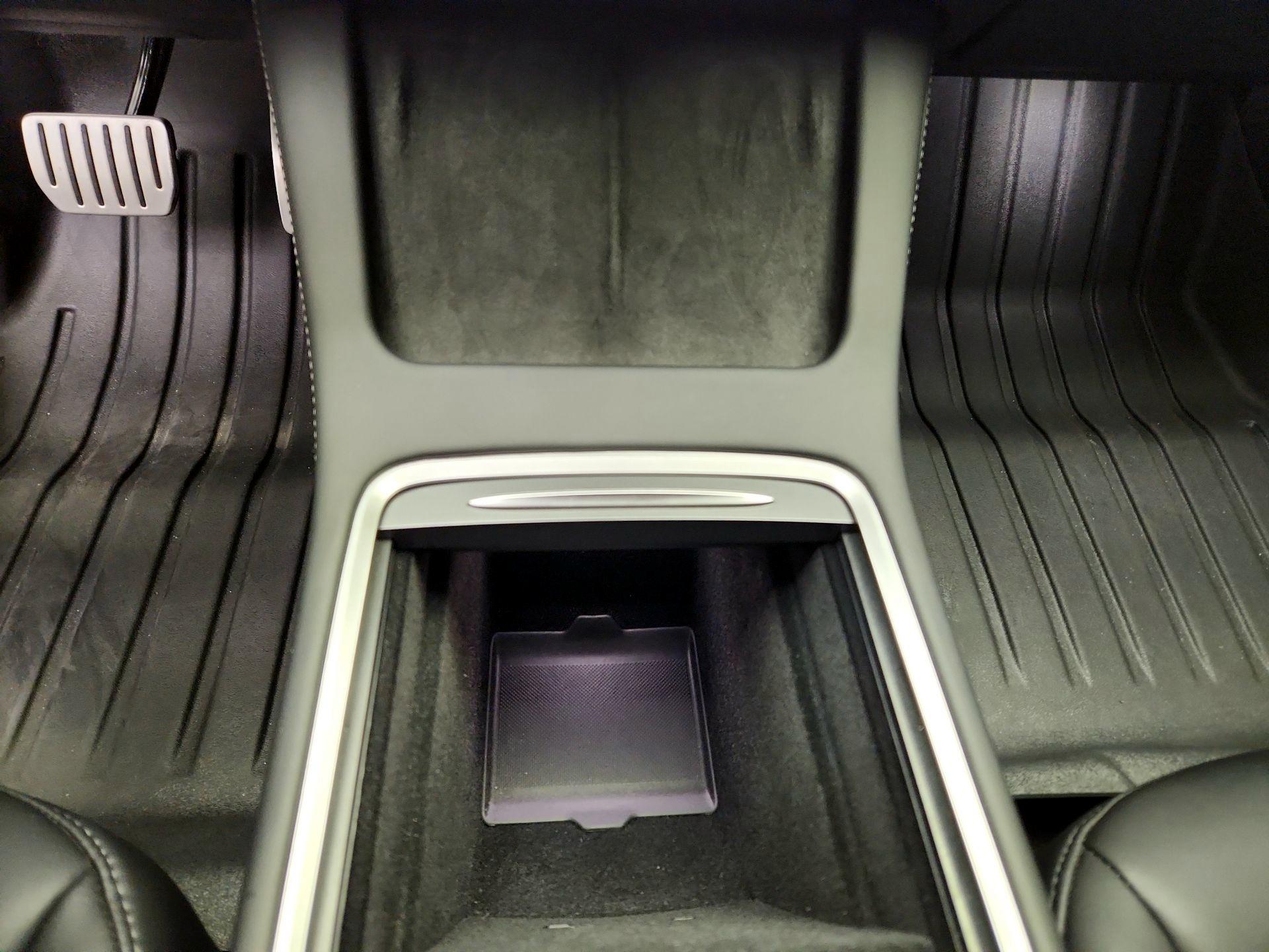 Thumbnail: 2023 Tesla Model 3 - 19