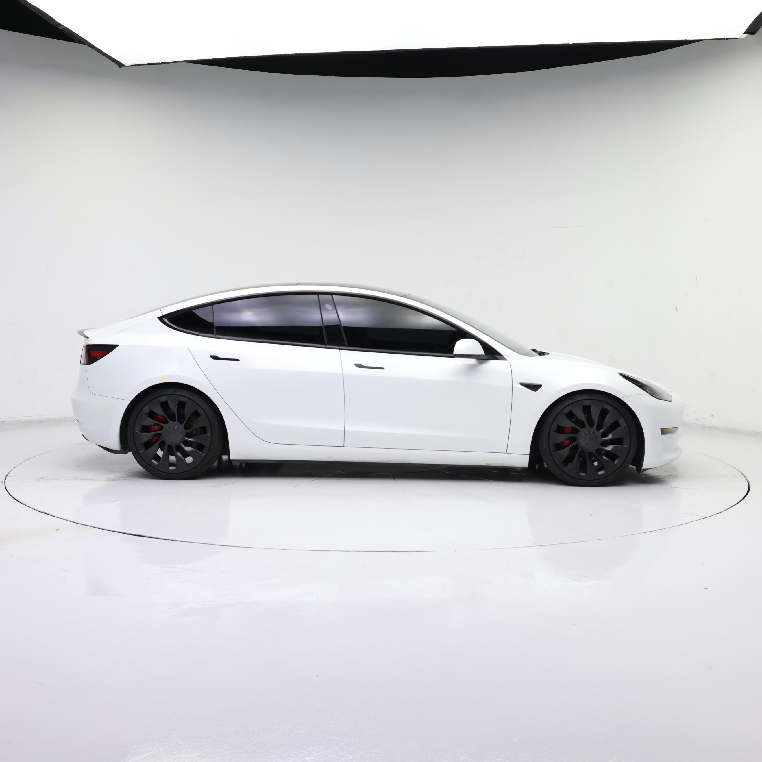 Thumbnail: 2023 Tesla Model 3 - 7