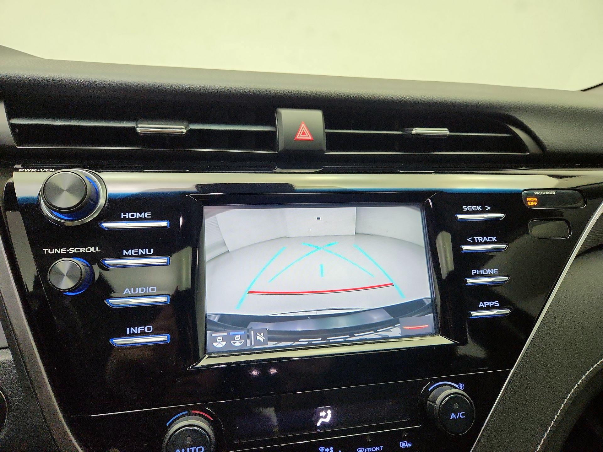 Thumbnail: 2018 Toyota Camry - 14