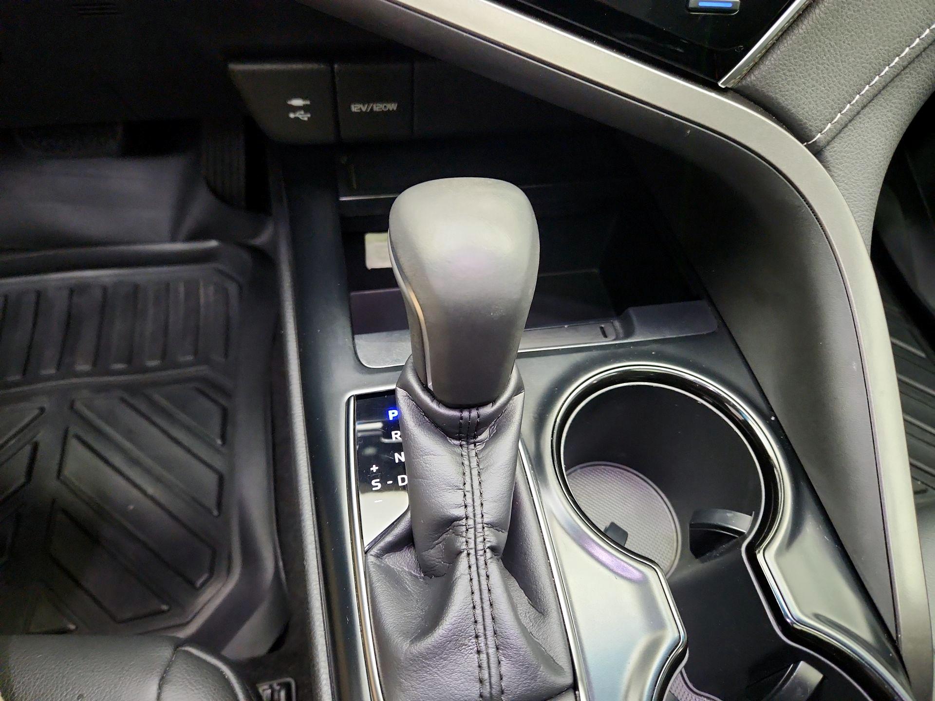 Thumbnail: 2018 Toyota Camry - 17