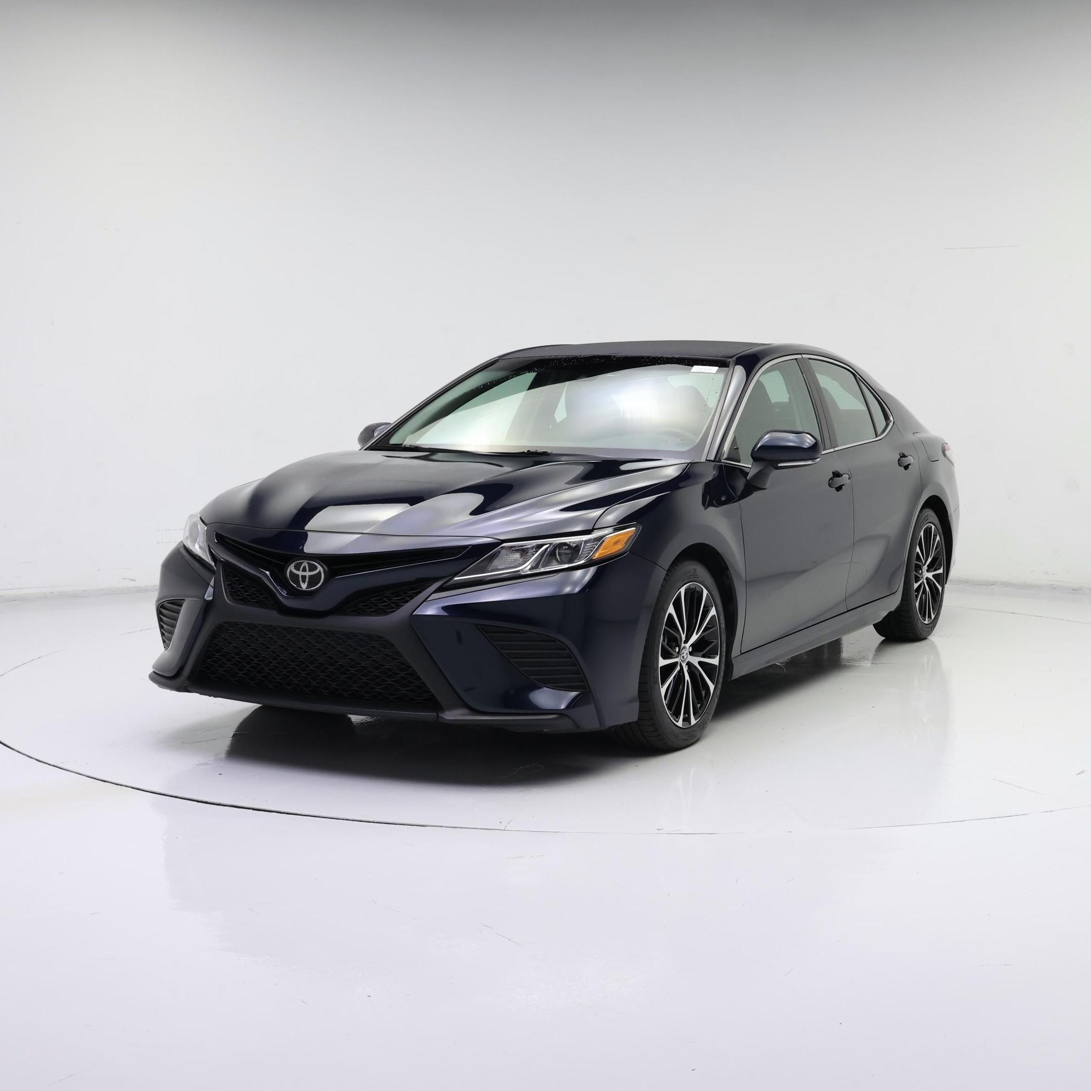 Thumbnail: 2018 Toyota Camry - 4