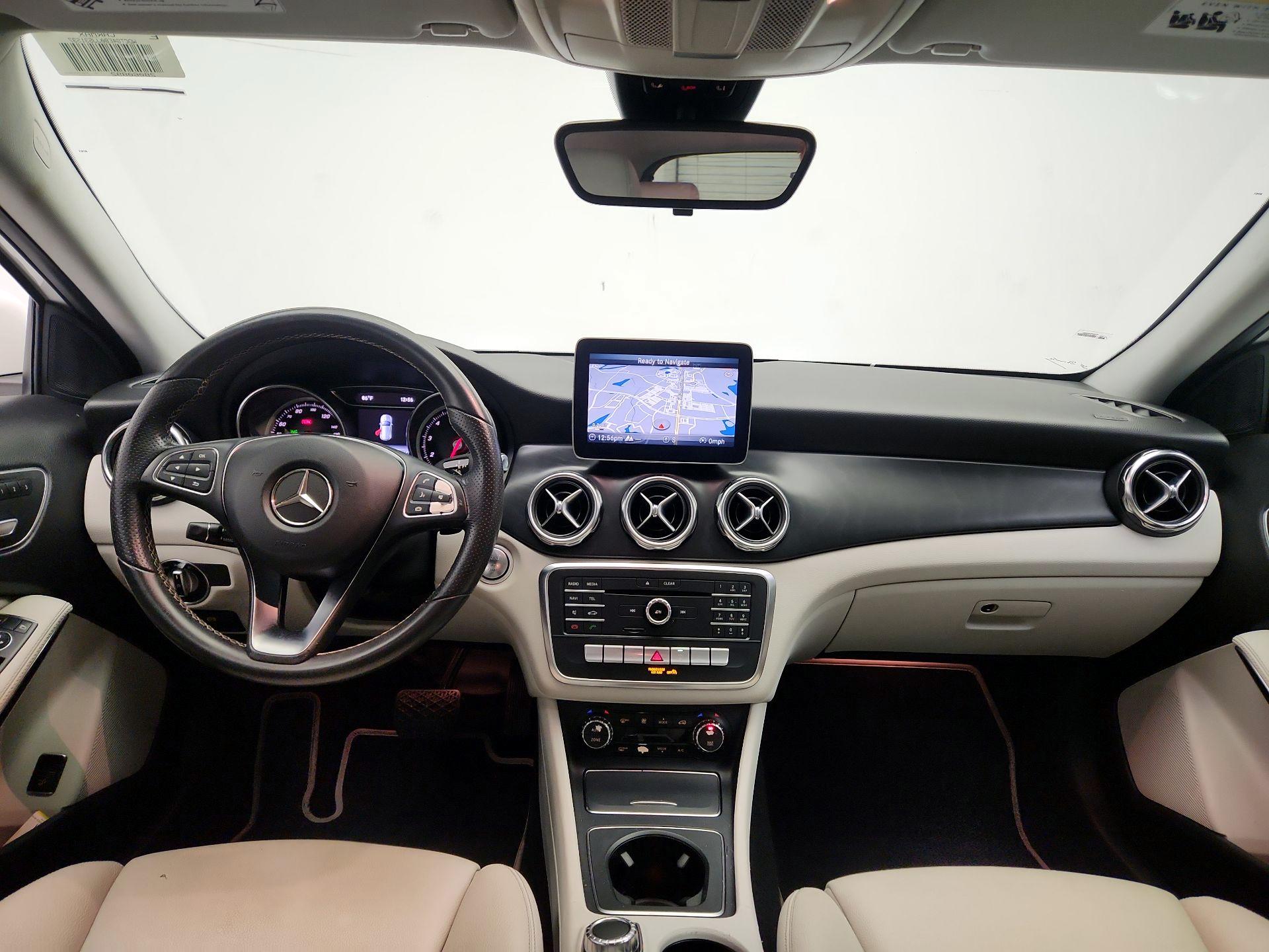 Thumbnail: 2018 Mercedes-Benz GLA - 9