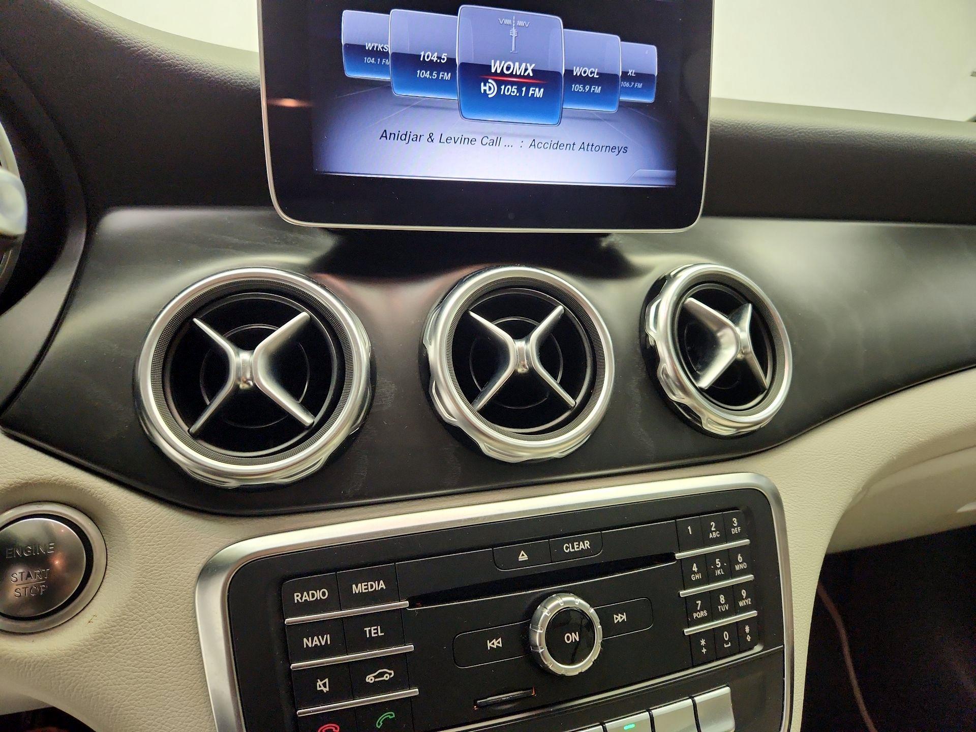 Thumbnail: 2018 Mercedes-Benz GLA - 16