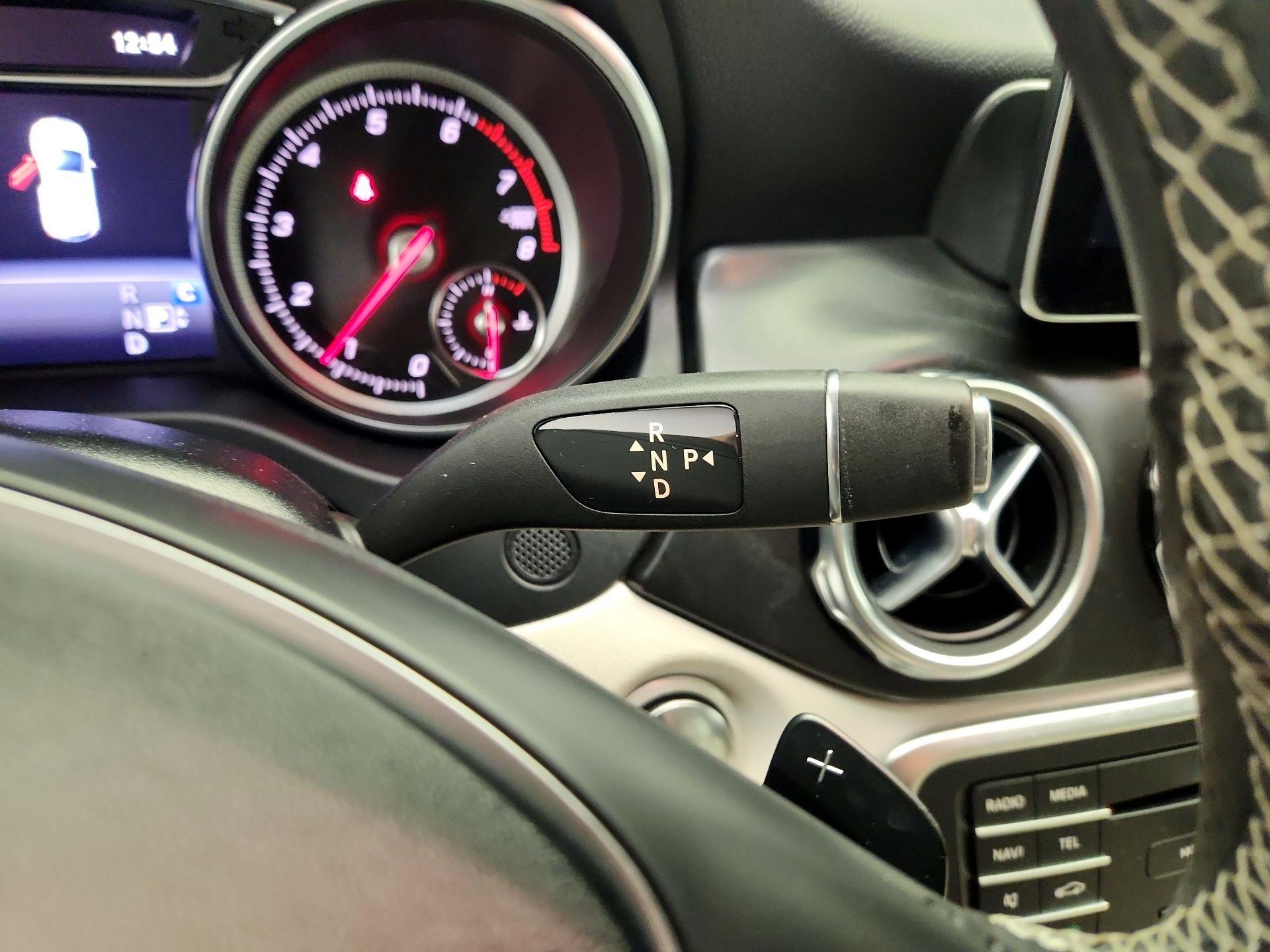 Thumbnail: 2018 Mercedes-Benz GLA - 18