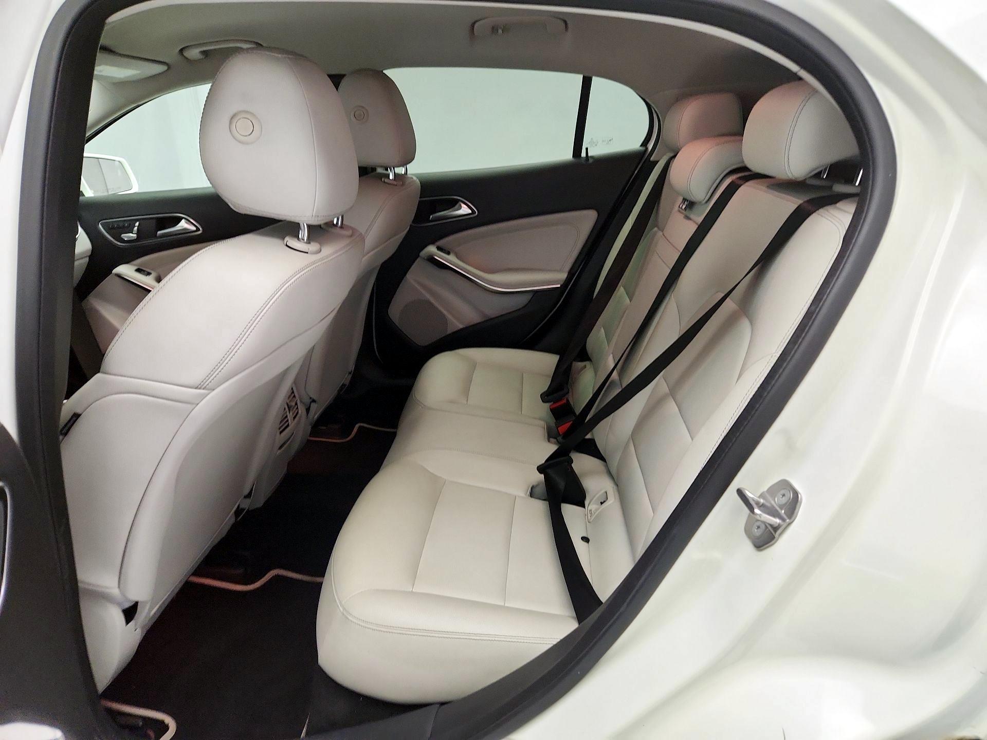 Thumbnail: 2018 Mercedes-Benz GLA - 20