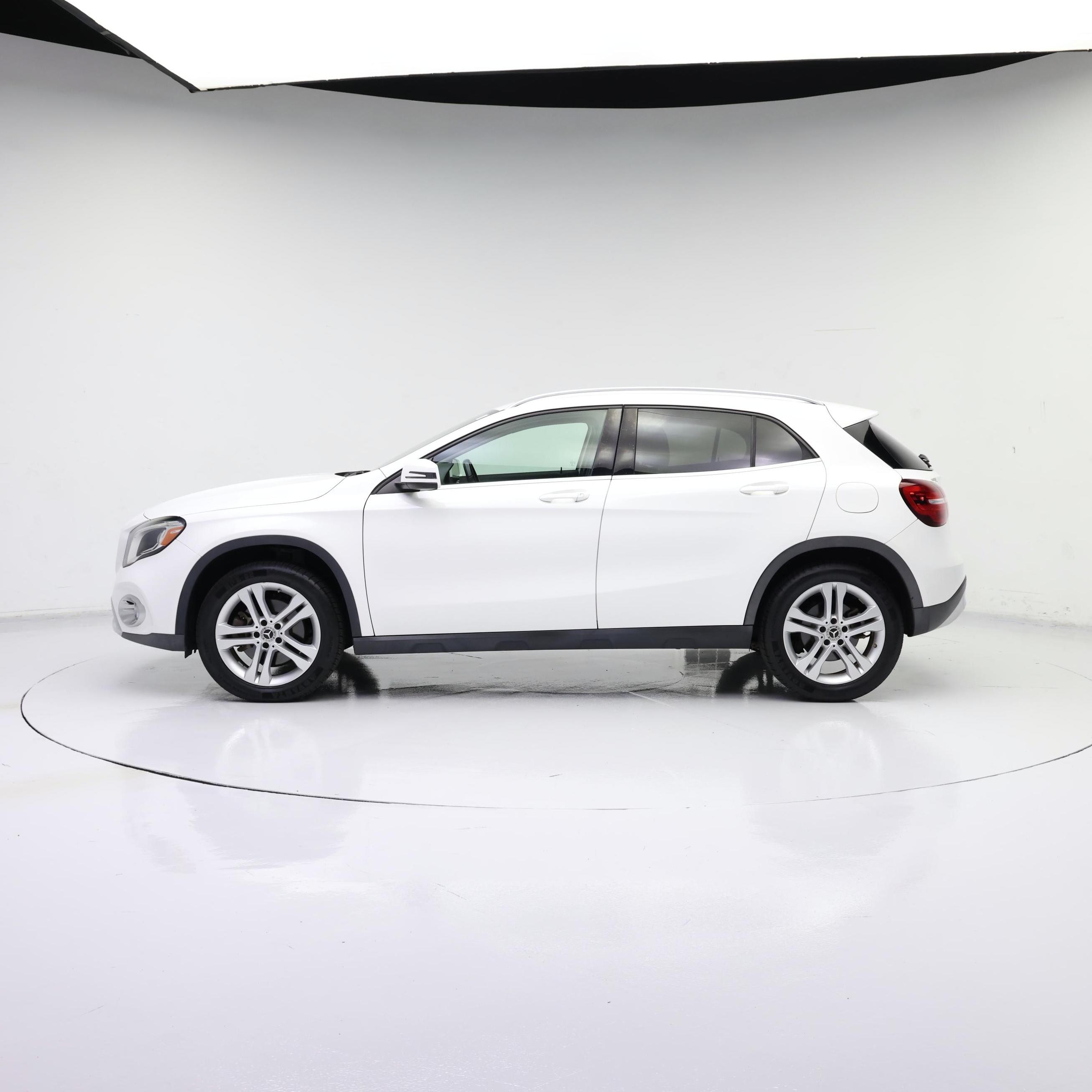 Thumbnail: 2018 Mercedes-Benz GLA - 3