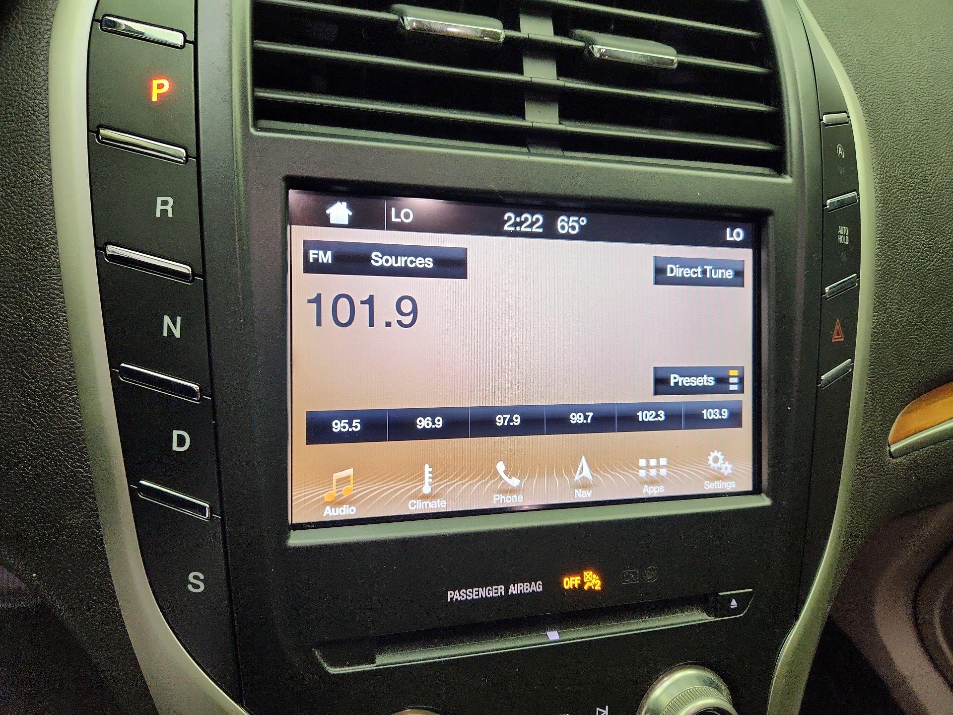 Thumbnail: 2017 Lincoln MKC - 16