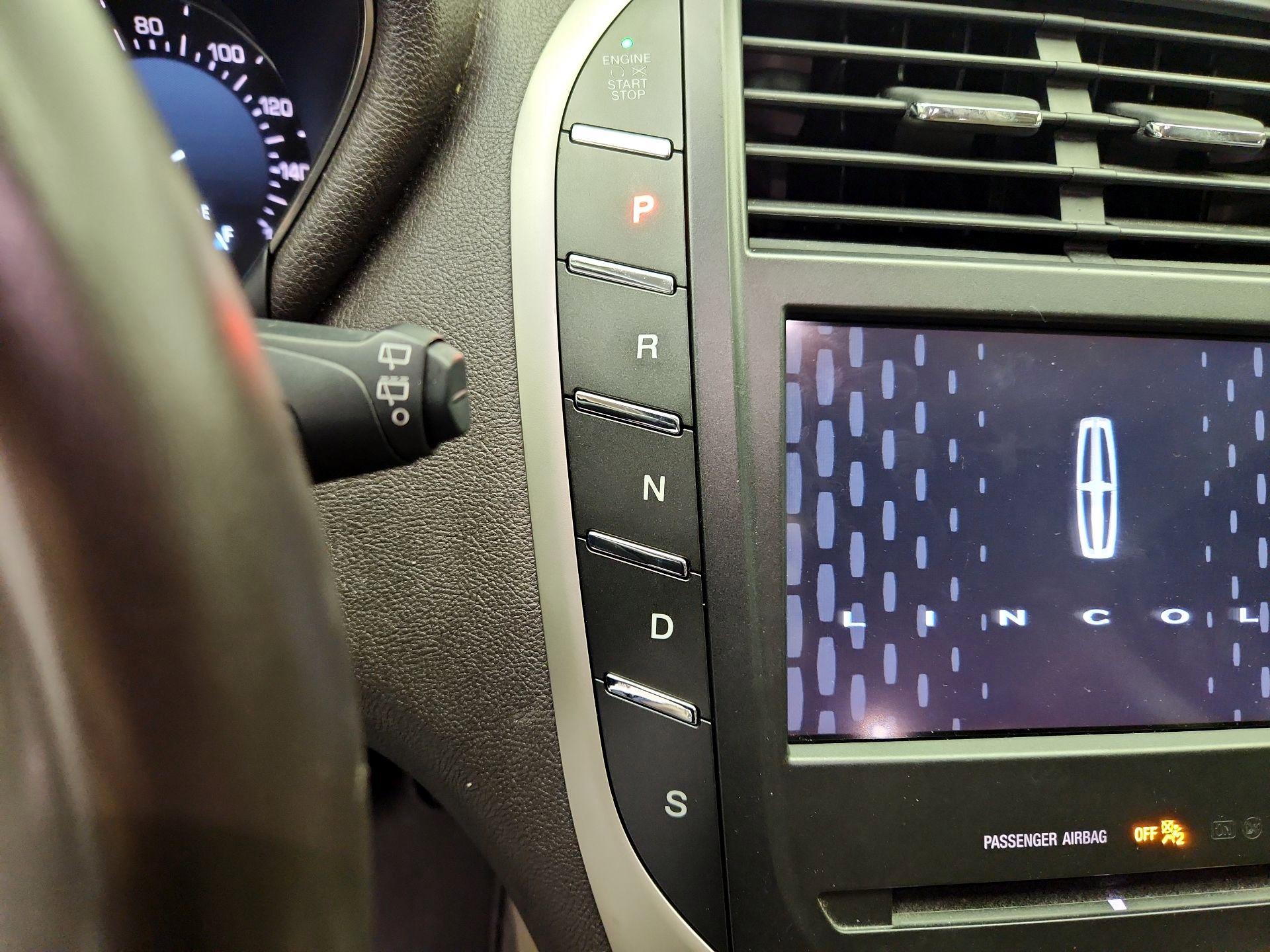 Thumbnail: 2017 Lincoln MKC - 18