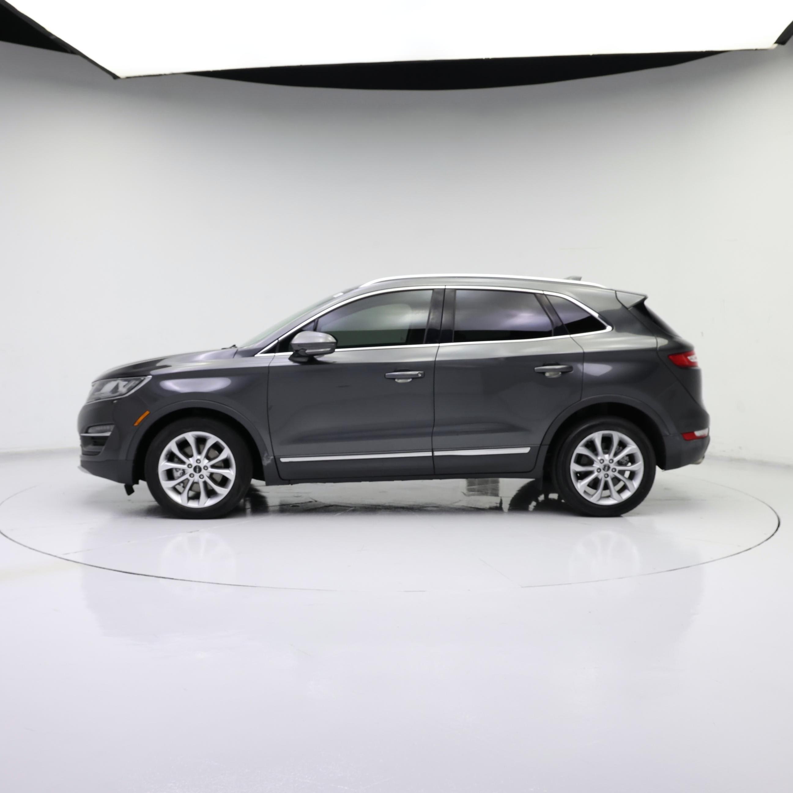 Thumbnail: 2017 Lincoln MKC - 3