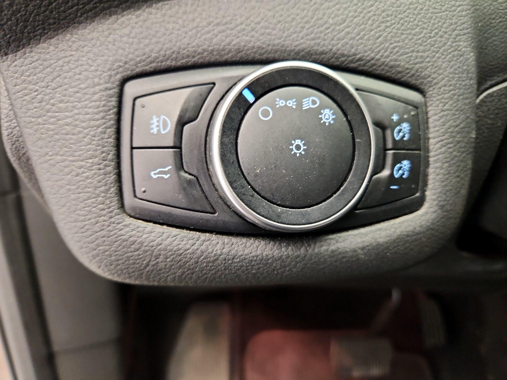 Thumbnail: 2017 Ford Escape - 13