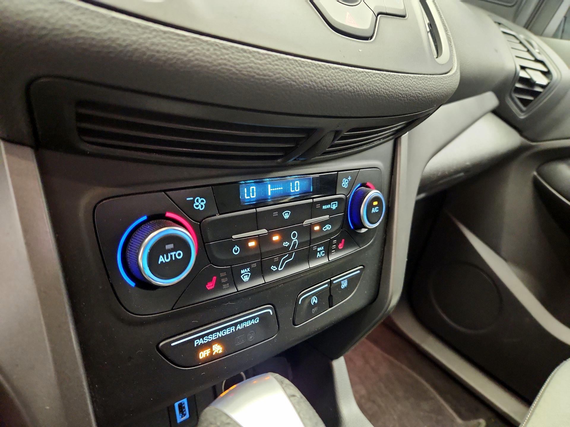 Thumbnail: 2017 Ford Escape - 16