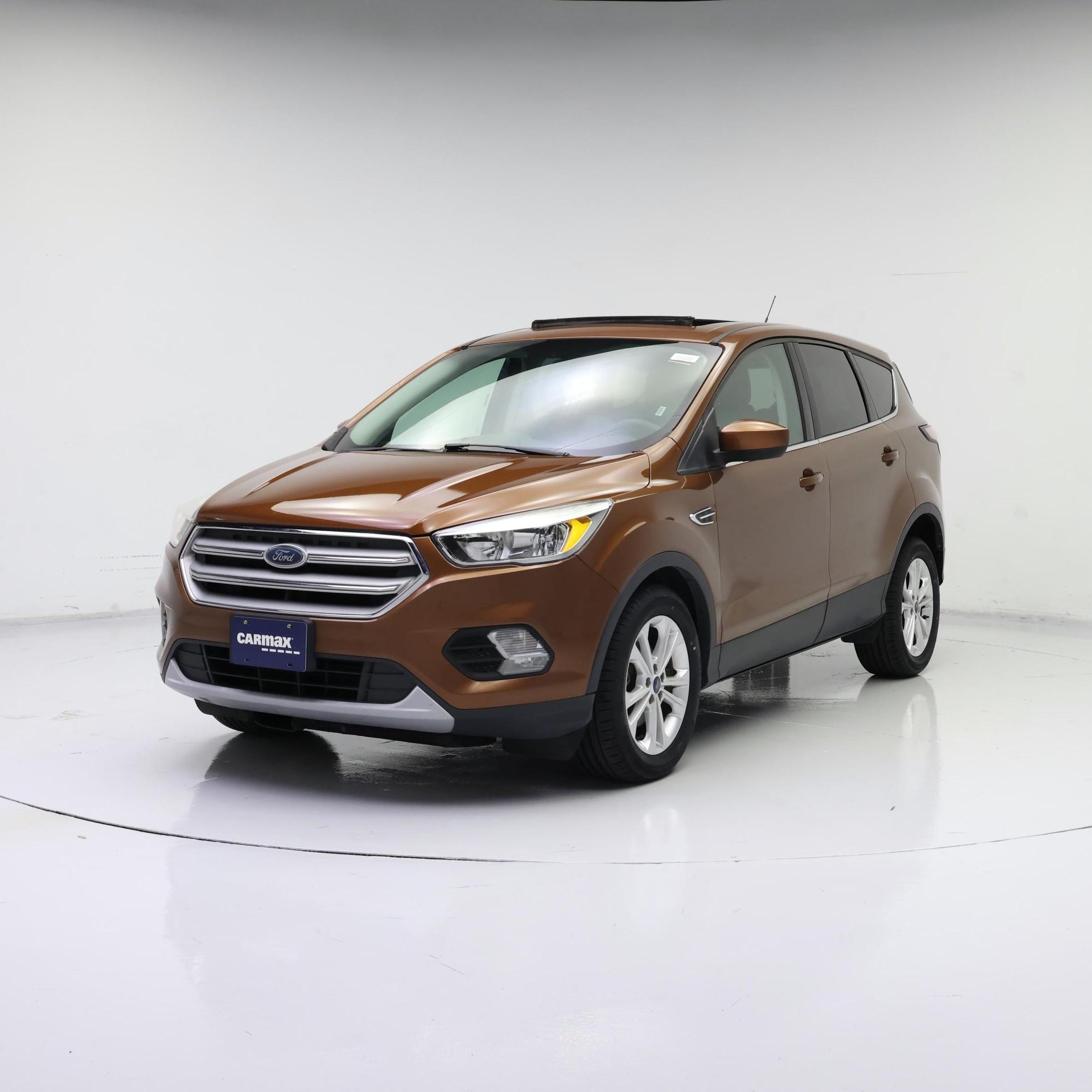 Thumbnail: 2017 Ford Escape - 4