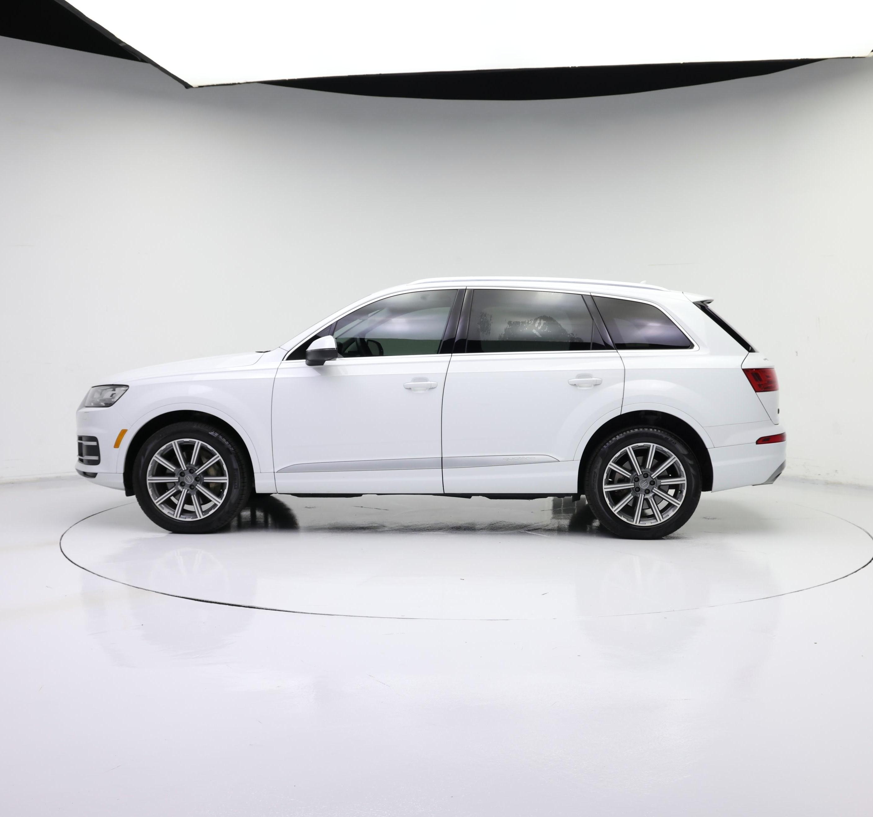 Thumbnail: 2019 Audi Q7 - 3