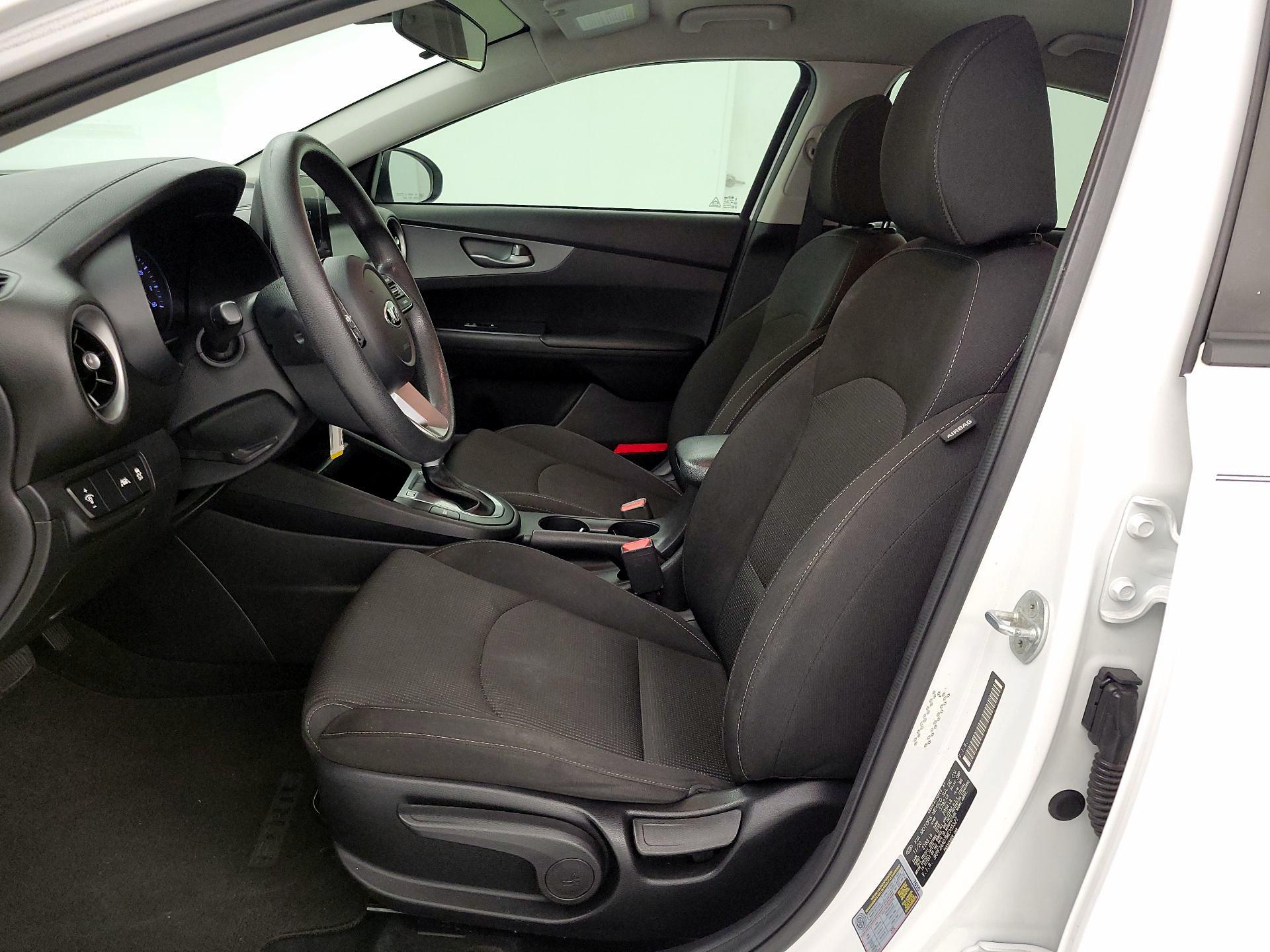 Thumbnail: 2021 Kia Forte - 11