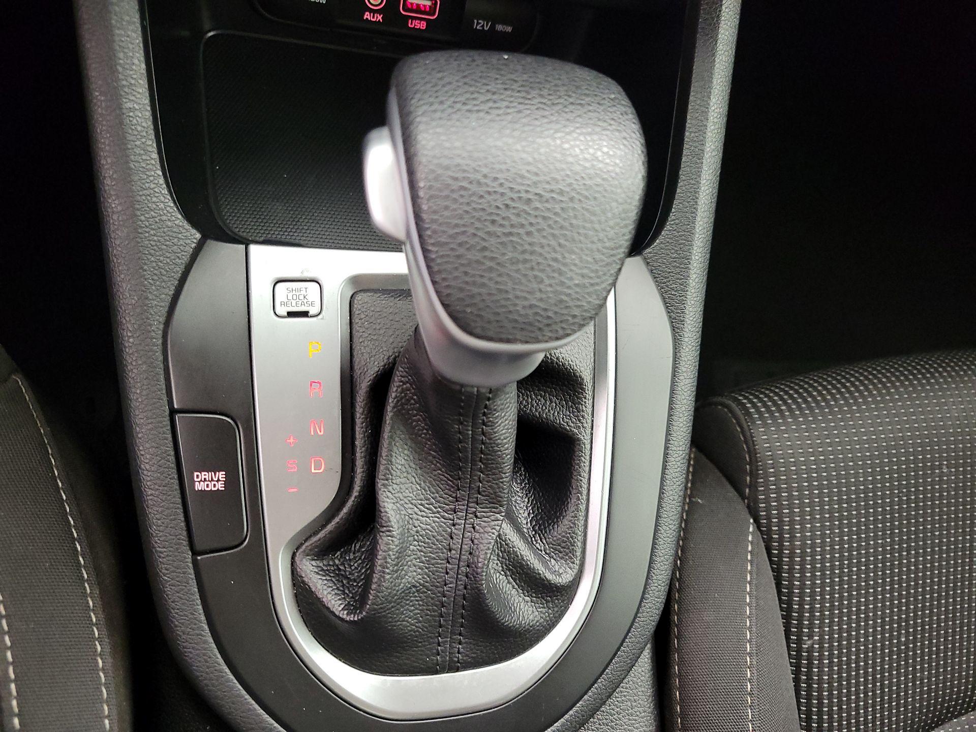 Thumbnail: 2021 Kia Forte - 17