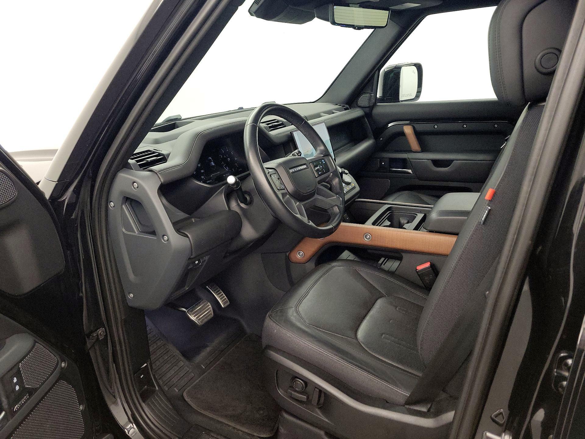 Thumbnail: 2023 Land Rover Defender - 11