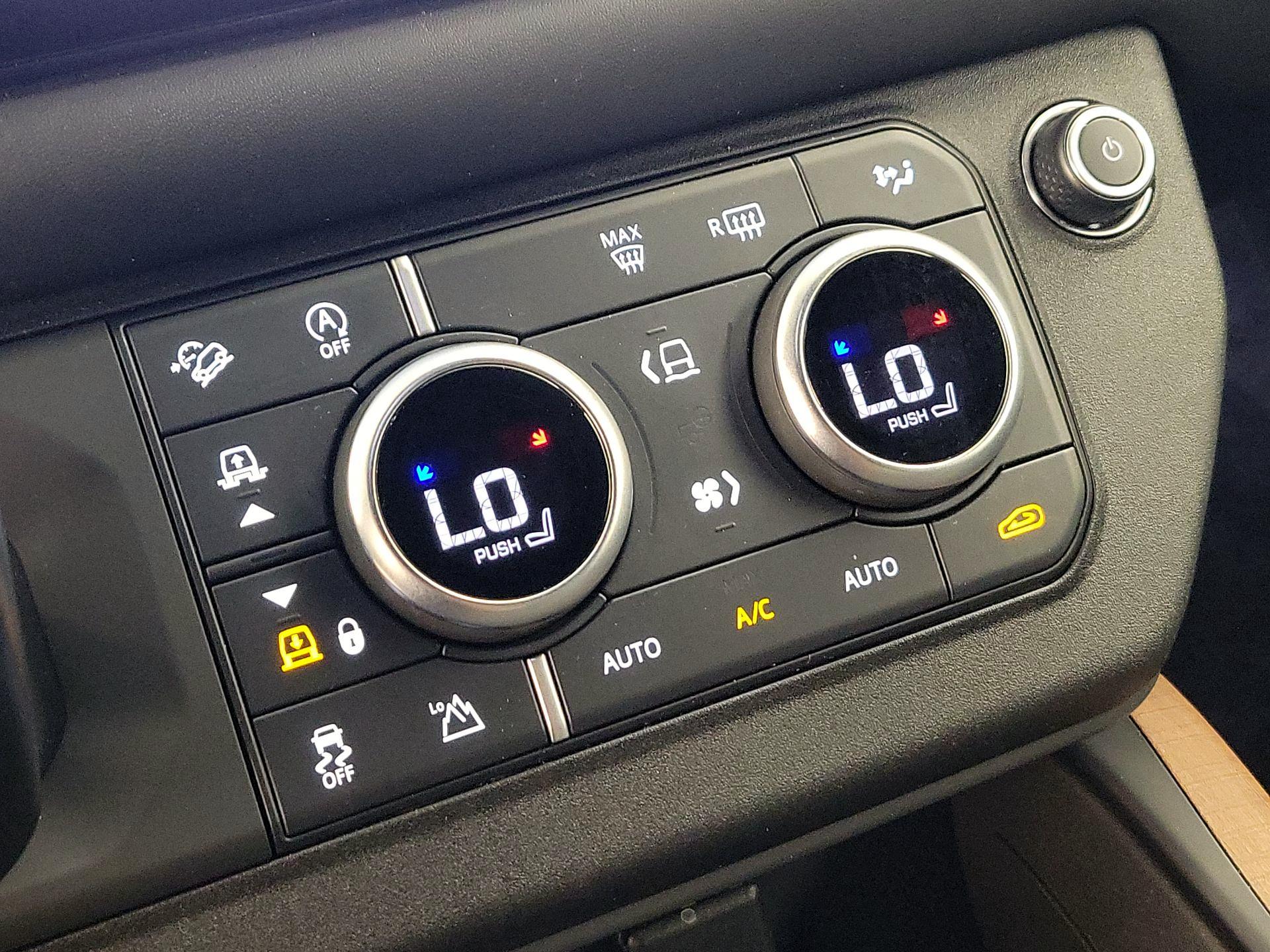 Thumbnail: 2023 Land Rover Defender - 17