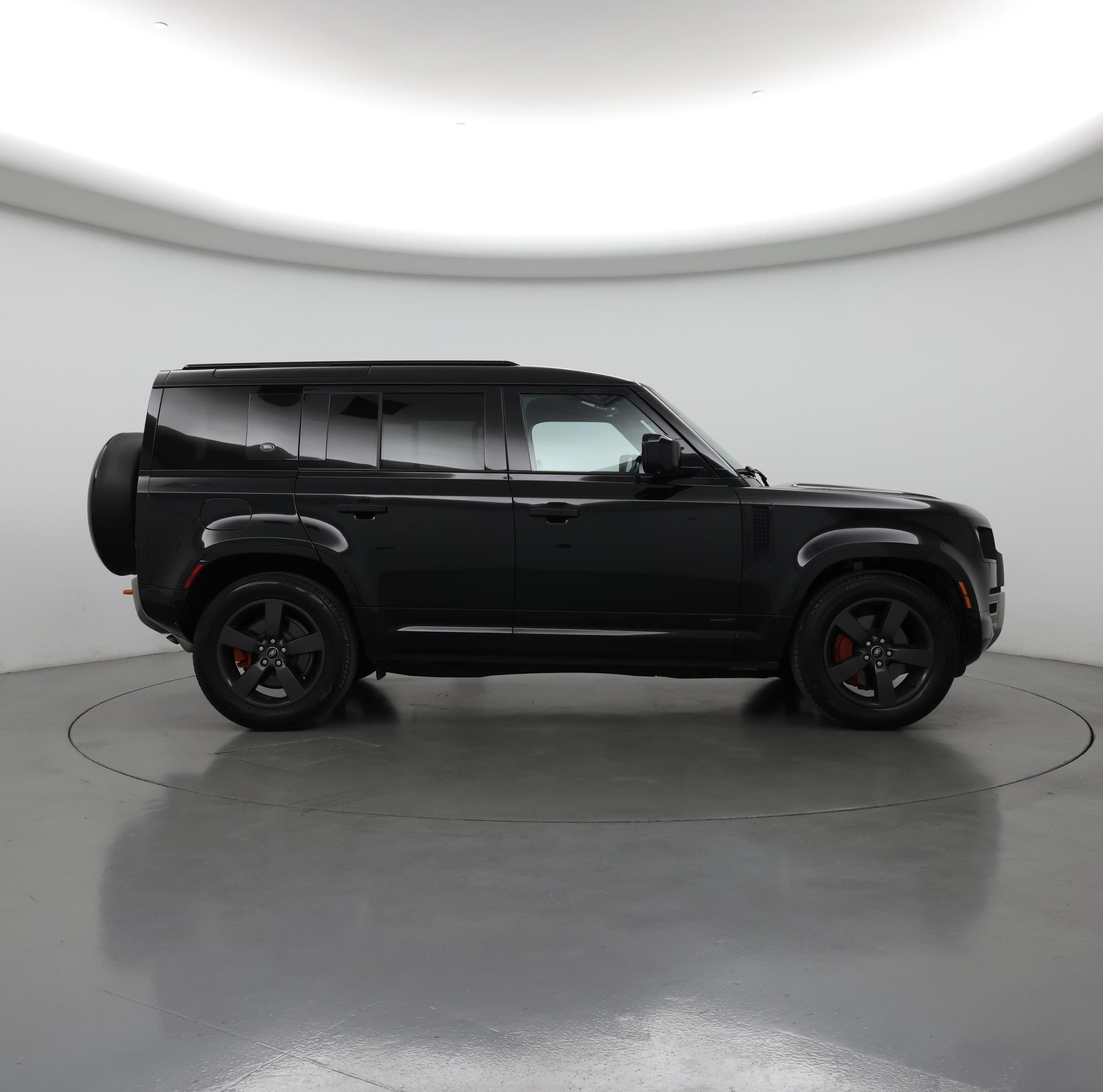 Thumbnail: 2023 Land Rover Defender - 7