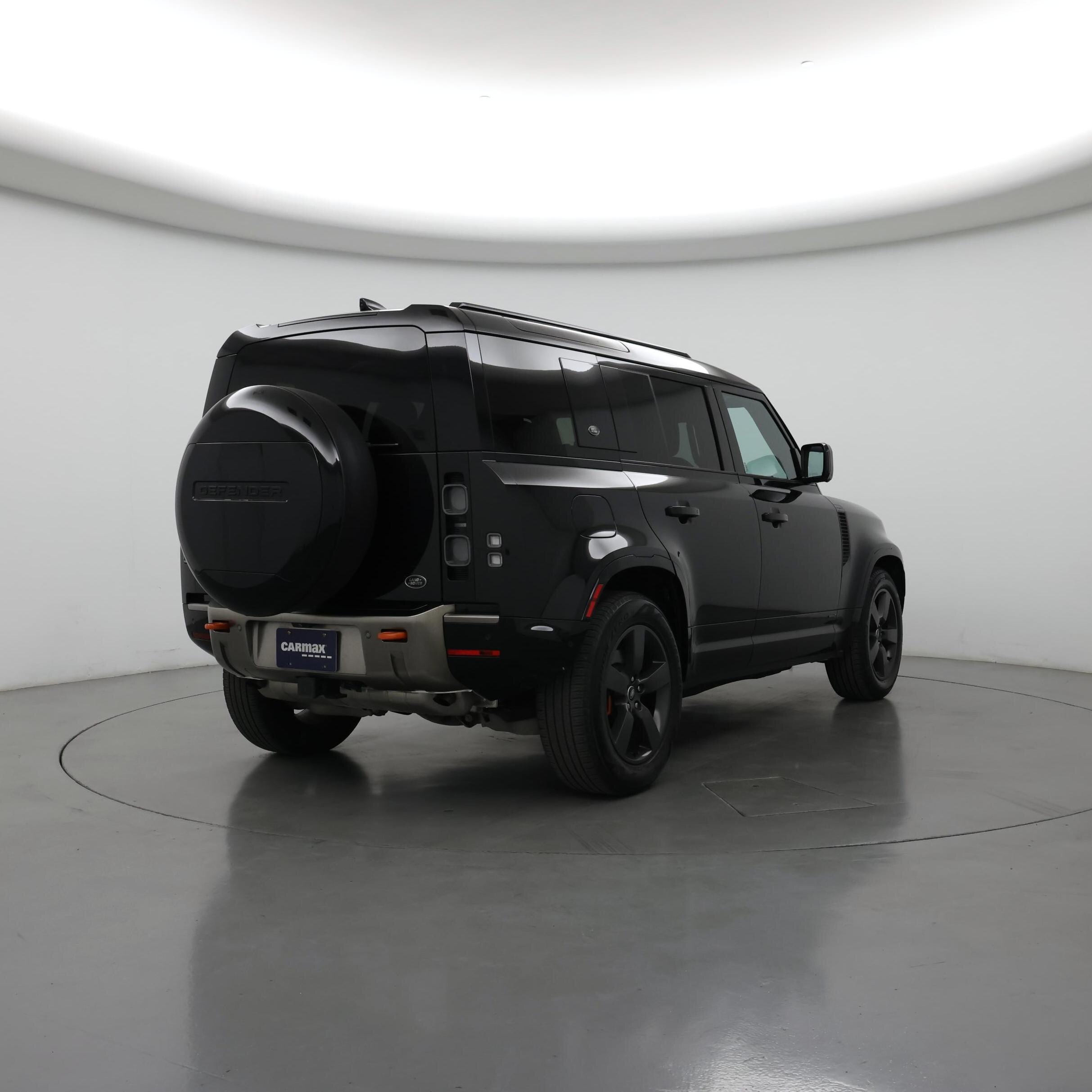 Thumbnail: 2023 Land Rover Defender - 8