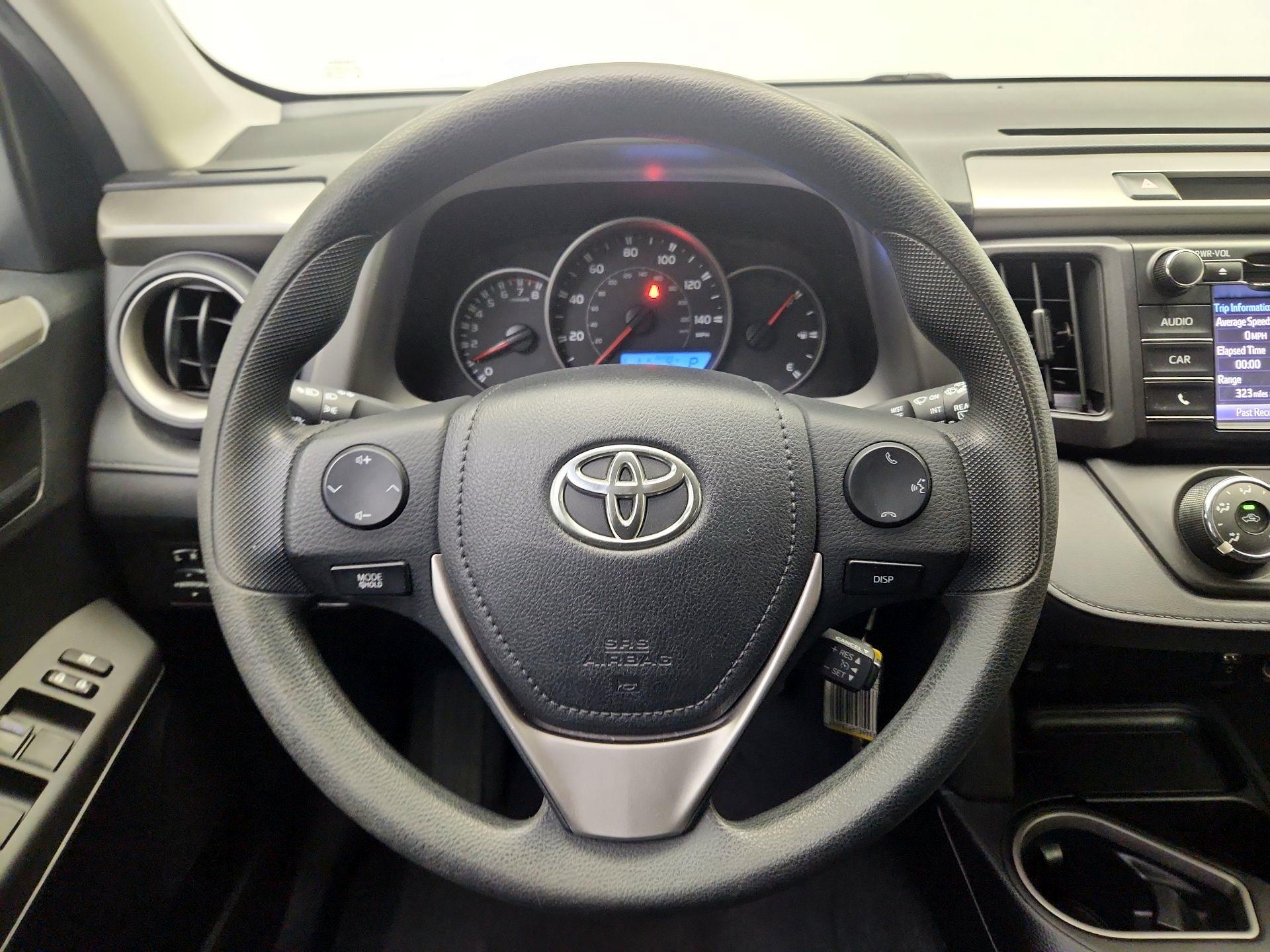 Thumbnail: 2016 Toyota RAV4 - 10