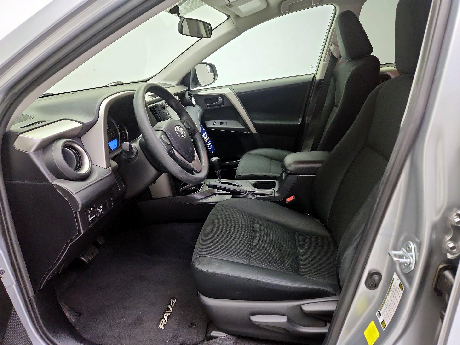 Thumbnail: 2016 Toyota RAV4 - 11