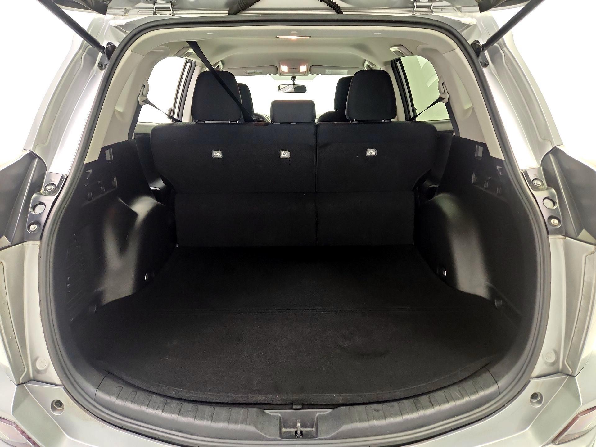 Thumbnail: 2016 Toyota RAV4 - 20