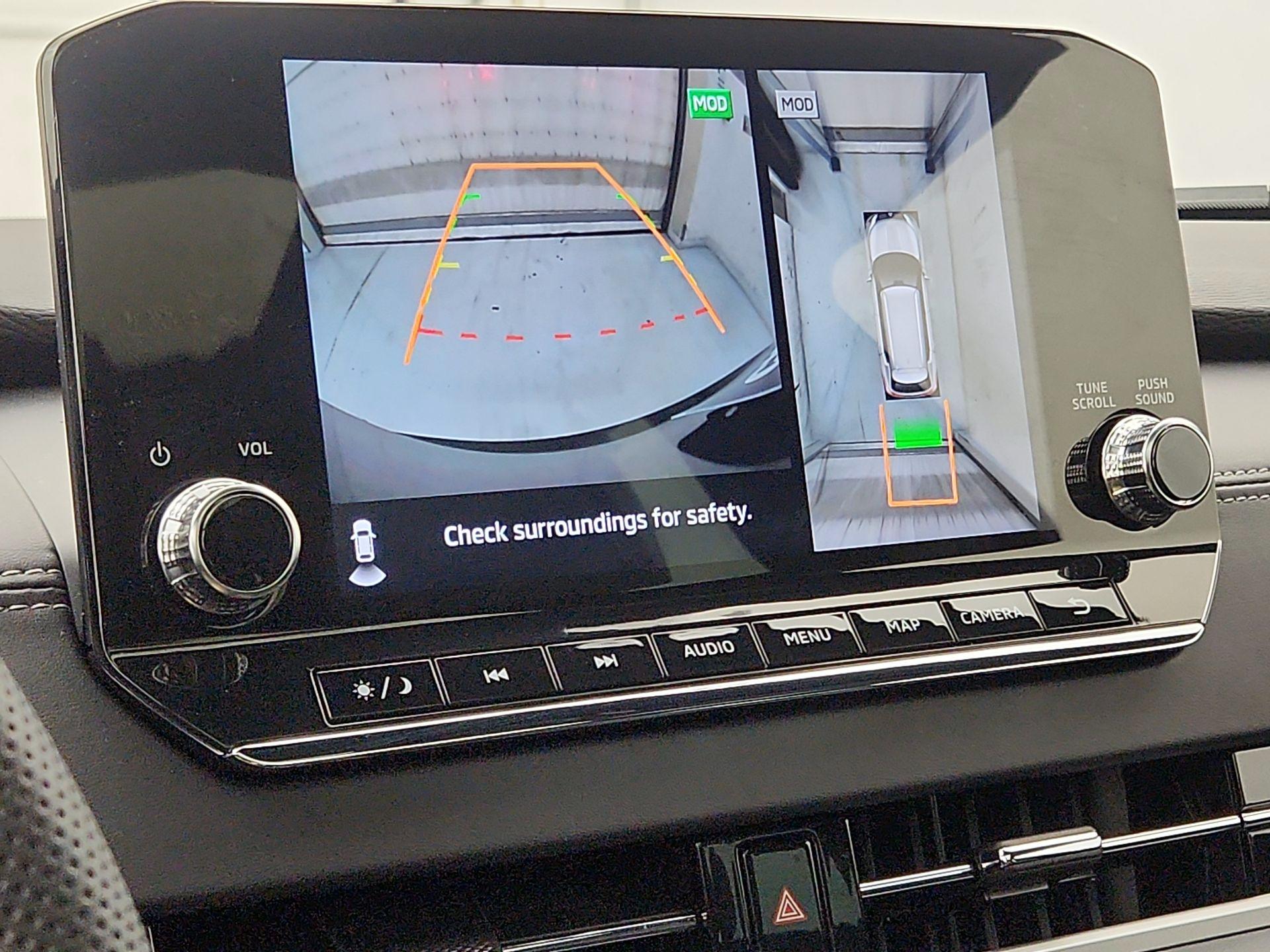 Thumbnail: 2023 Mitsubishi Outlander - 15