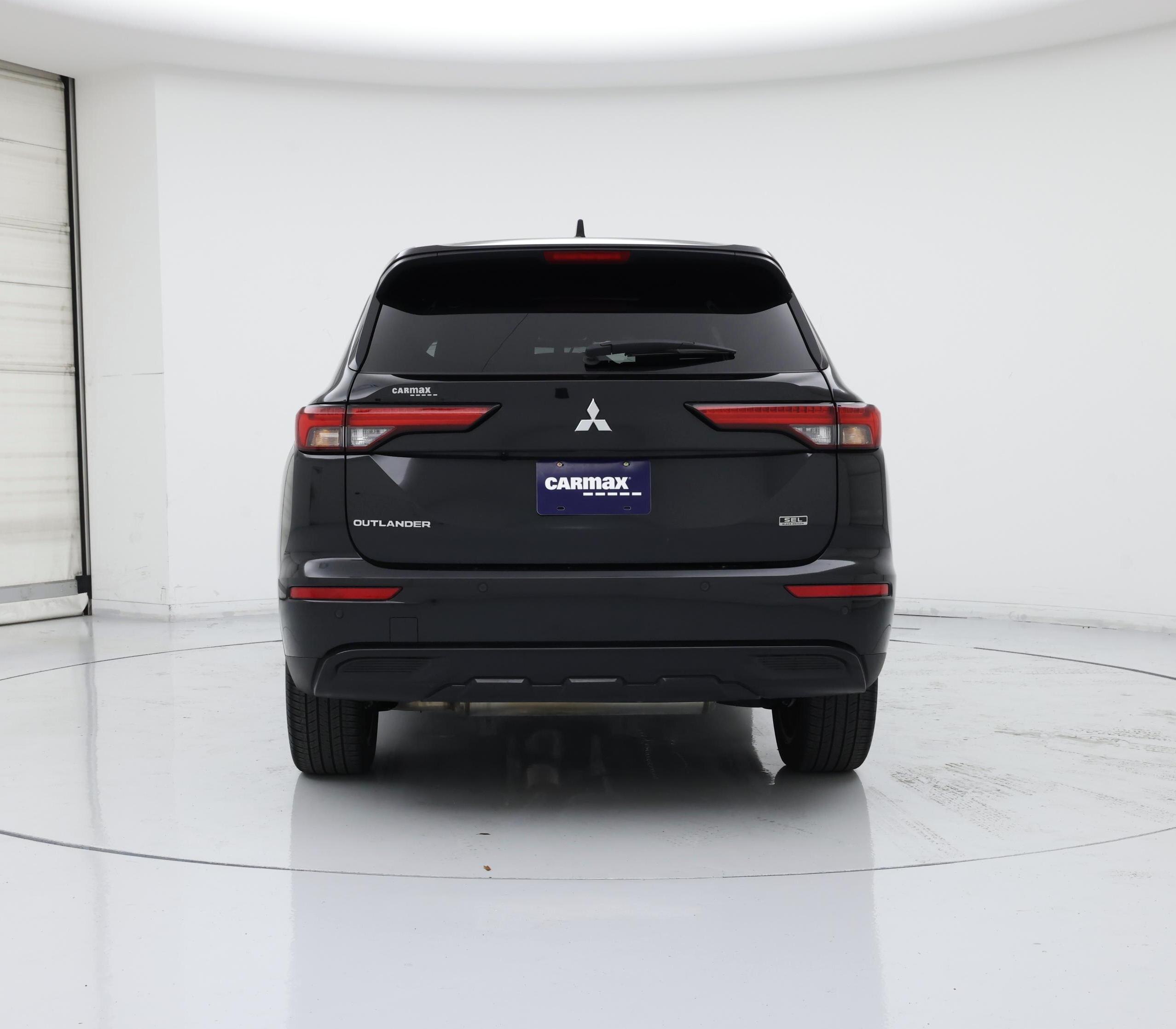 Thumbnail: 2023 Mitsubishi Outlander - 6