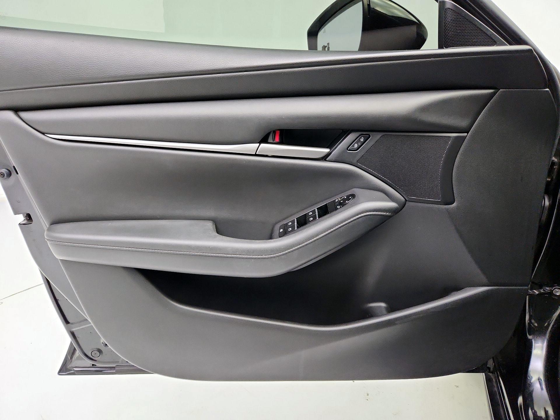 Thumbnail: 2022 Mazda Mazda3 - 12