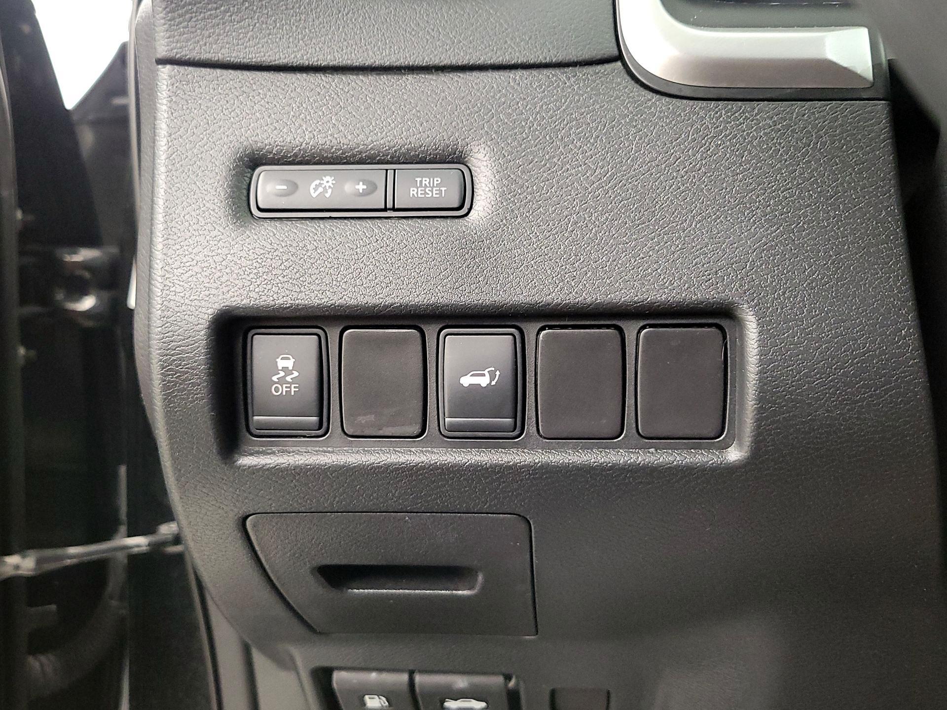 Thumbnail: 2015 Nissan Murano - 13