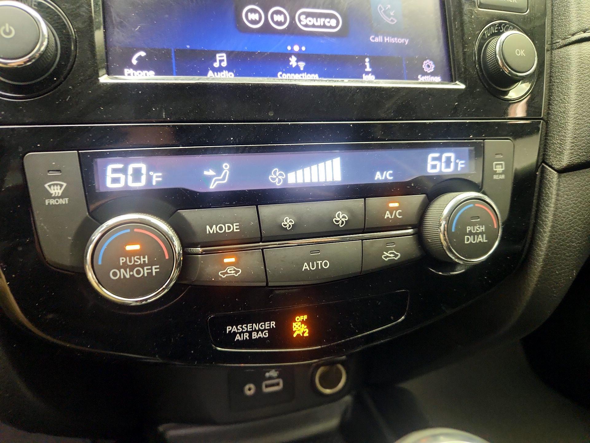 Thumbnail: 2019 Nissan Rogue - 16