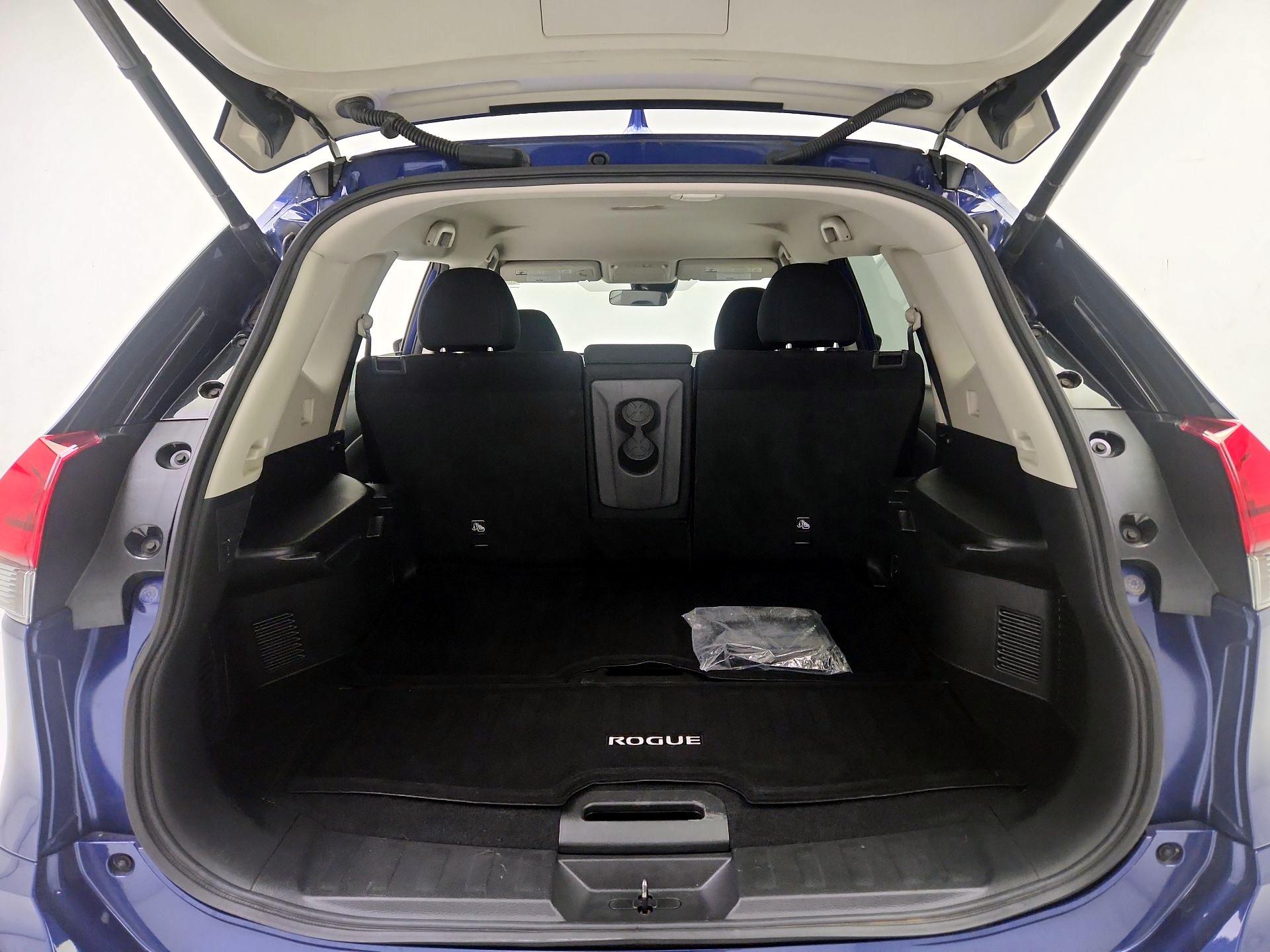 Thumbnail: 2019 Nissan Rogue - 20