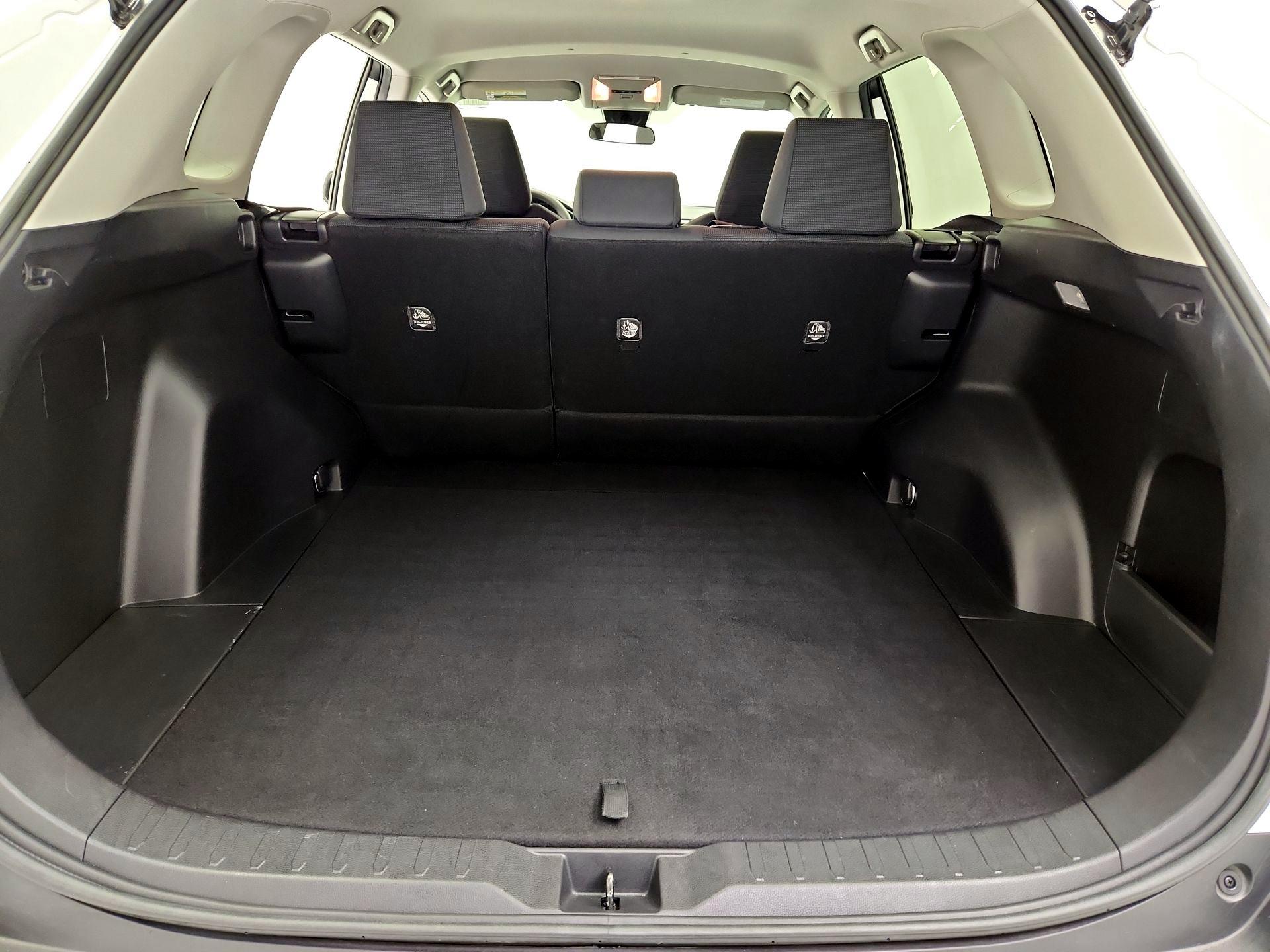 Thumbnail: 2019 Toyota RAV4 - 20