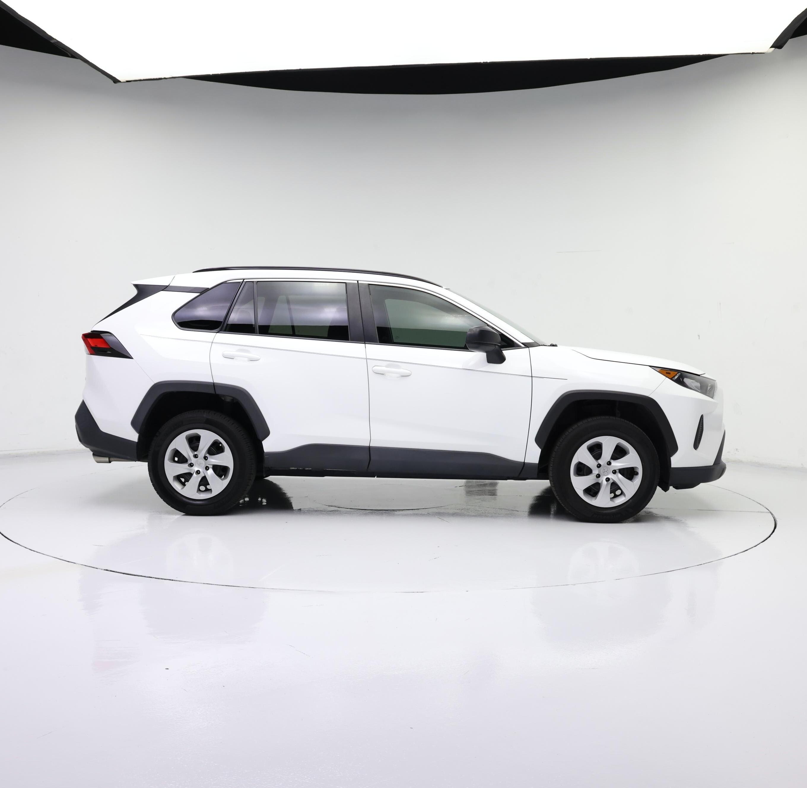 Thumbnail: 2019 Toyota RAV4 - 7