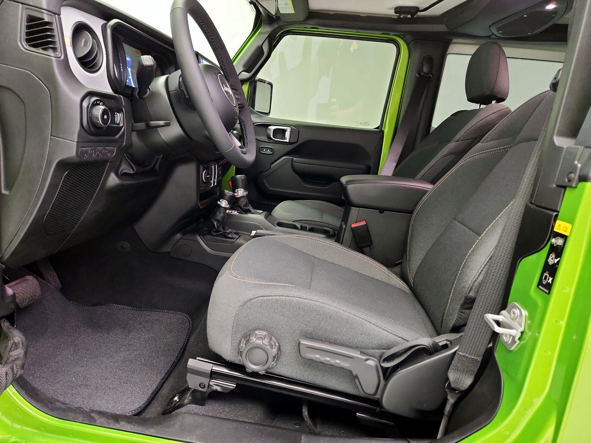 Thumbnail: 2025 Jeep Wrangler - 11