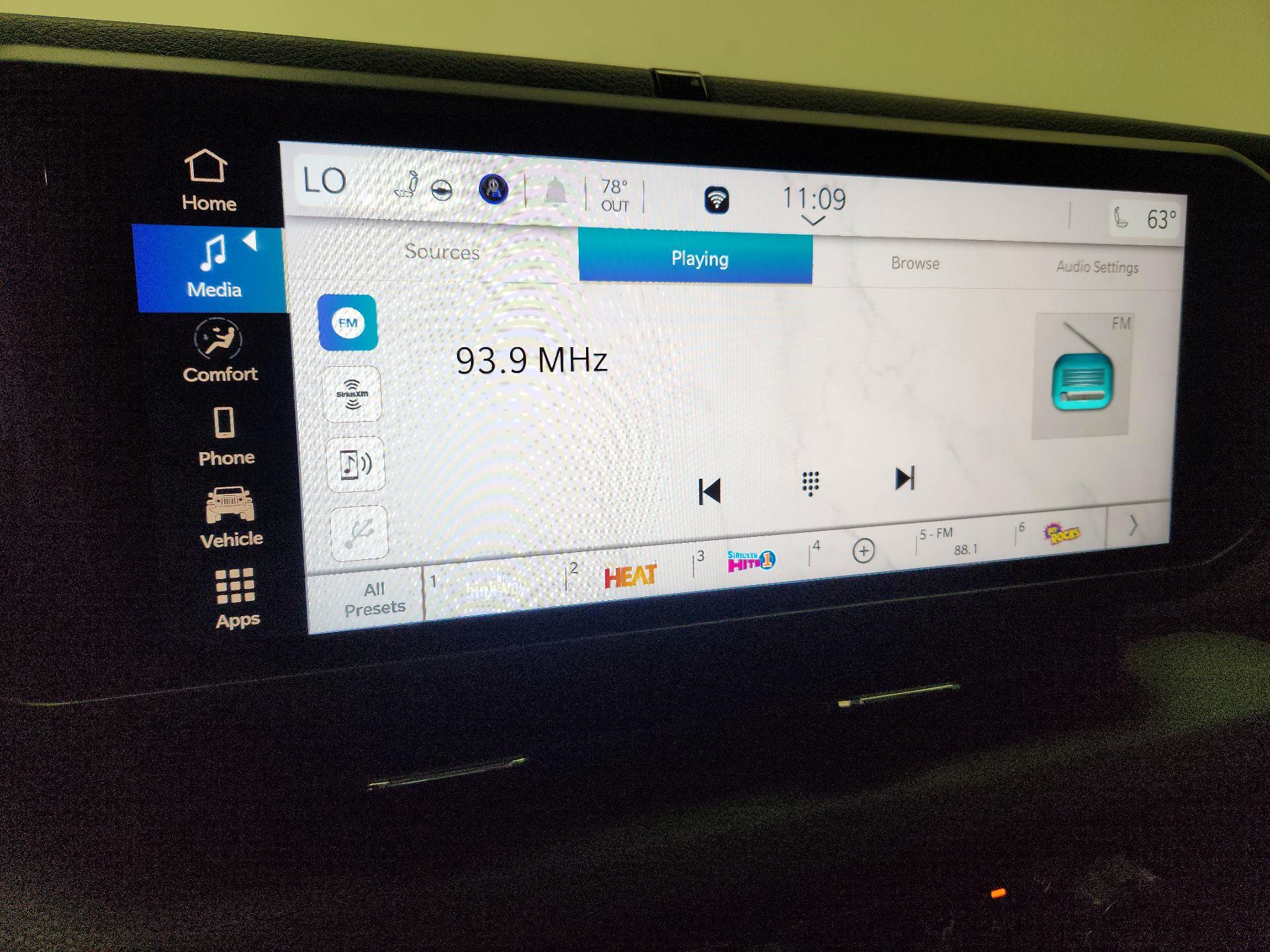 Thumbnail: 2025 Jeep Wrangler - 15